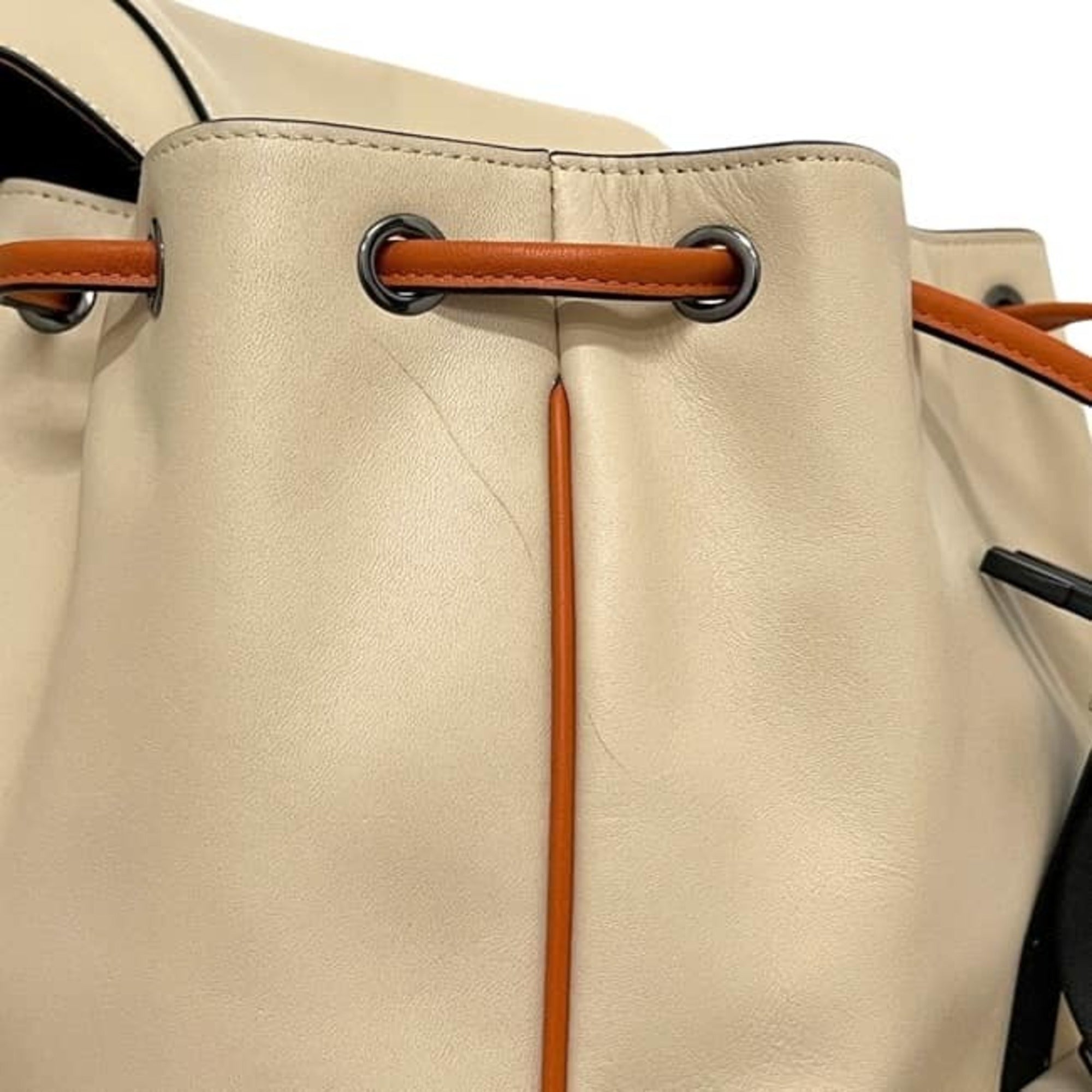 Coach Signature Beige White Leather Backpack (Pre-Owned)