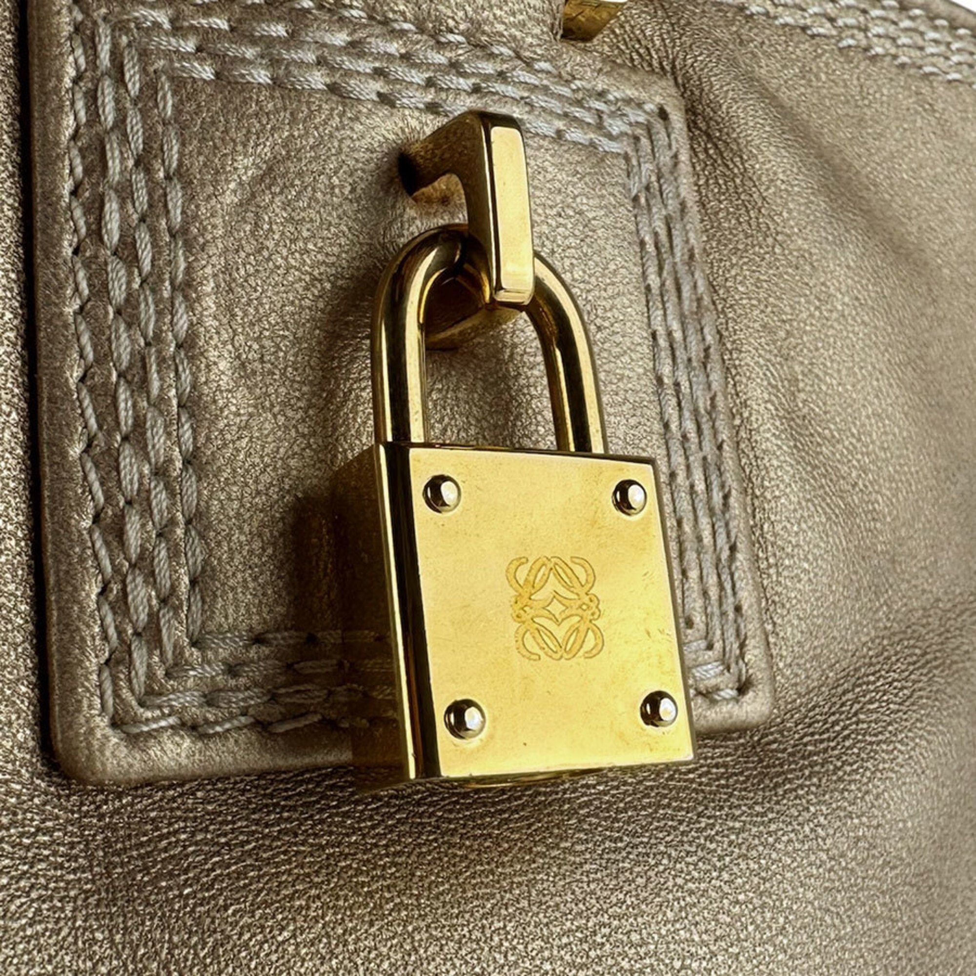 Loewe Gold Leather Handbag (Pre-Owned)