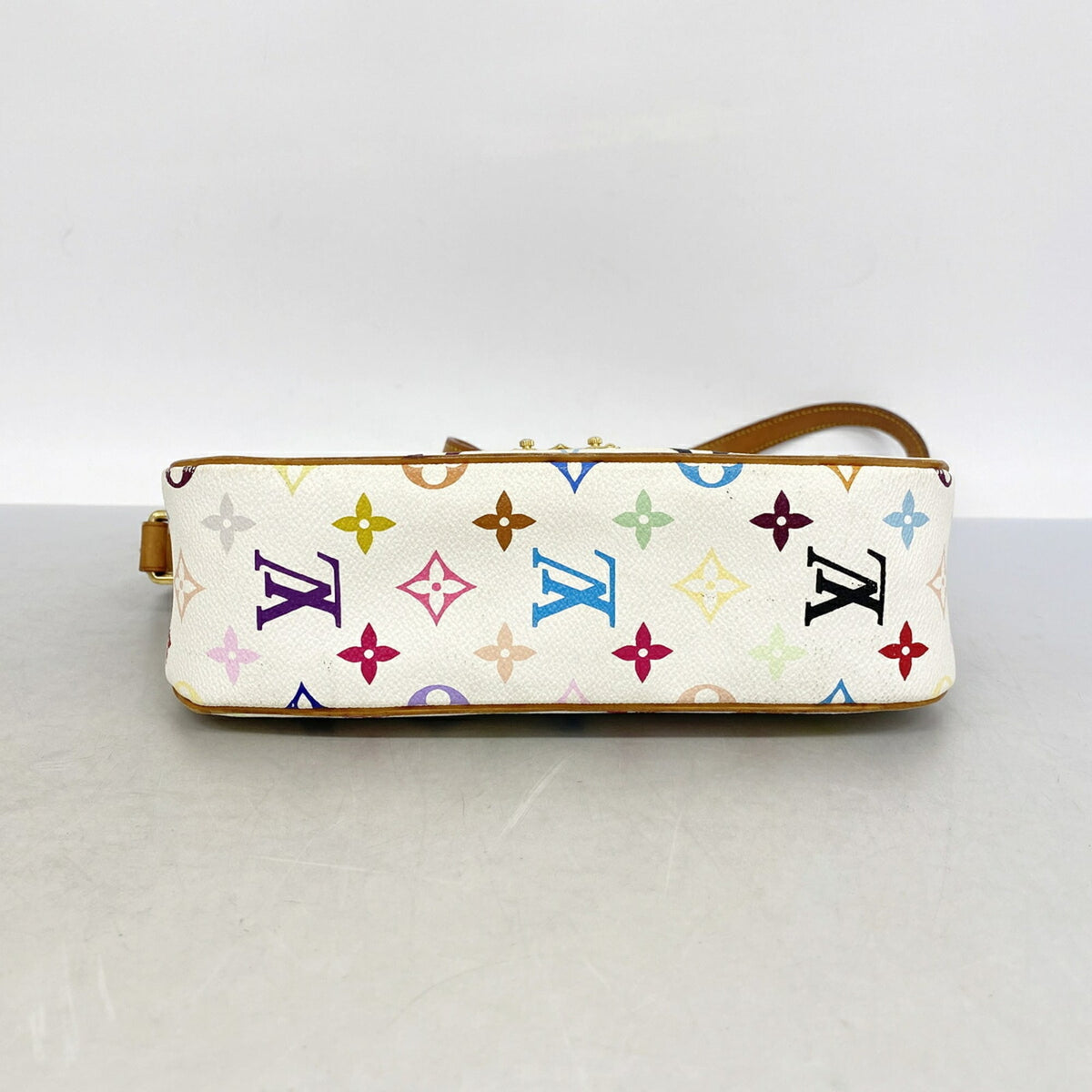 Louis Vuitton Blanc Shoulder Bag (Pre-Owned)