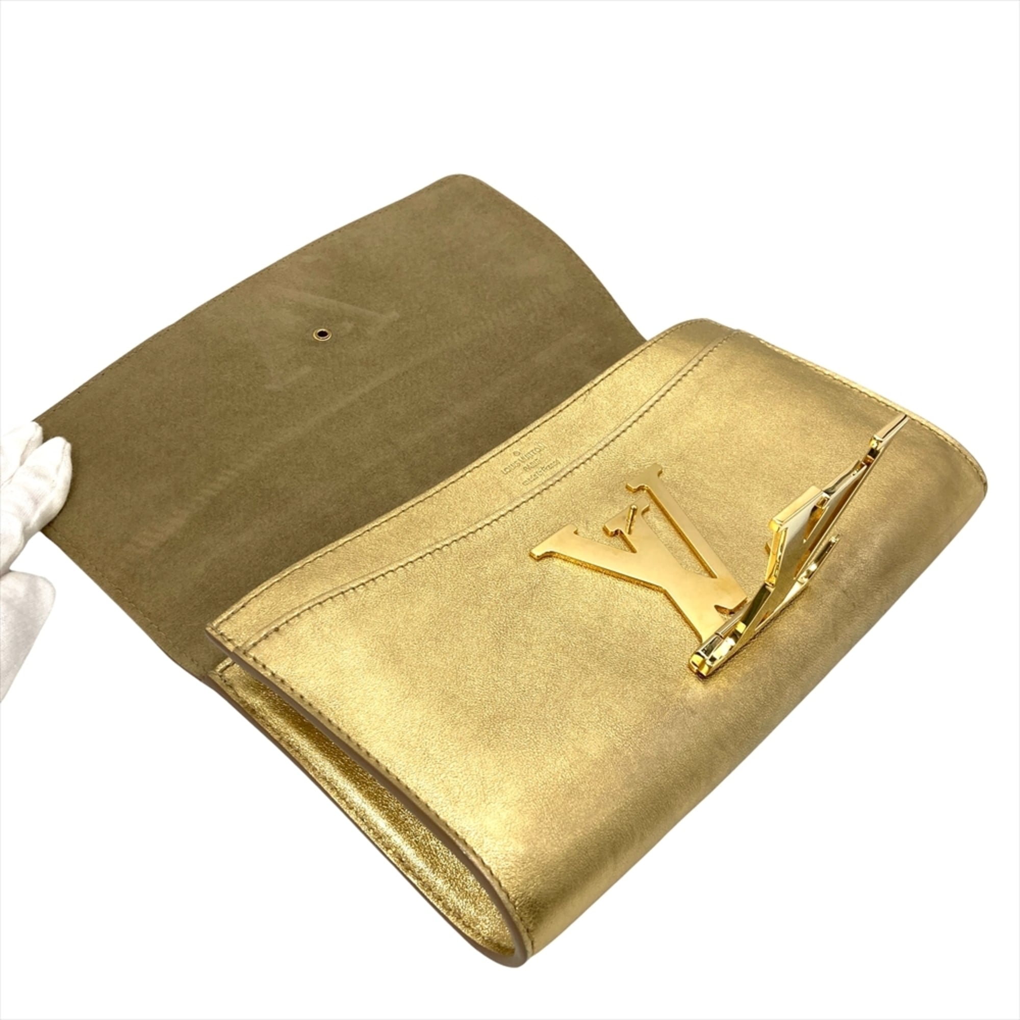 Louis Vuitton Gold Clutch Bag Pochette (Pre-Owned)