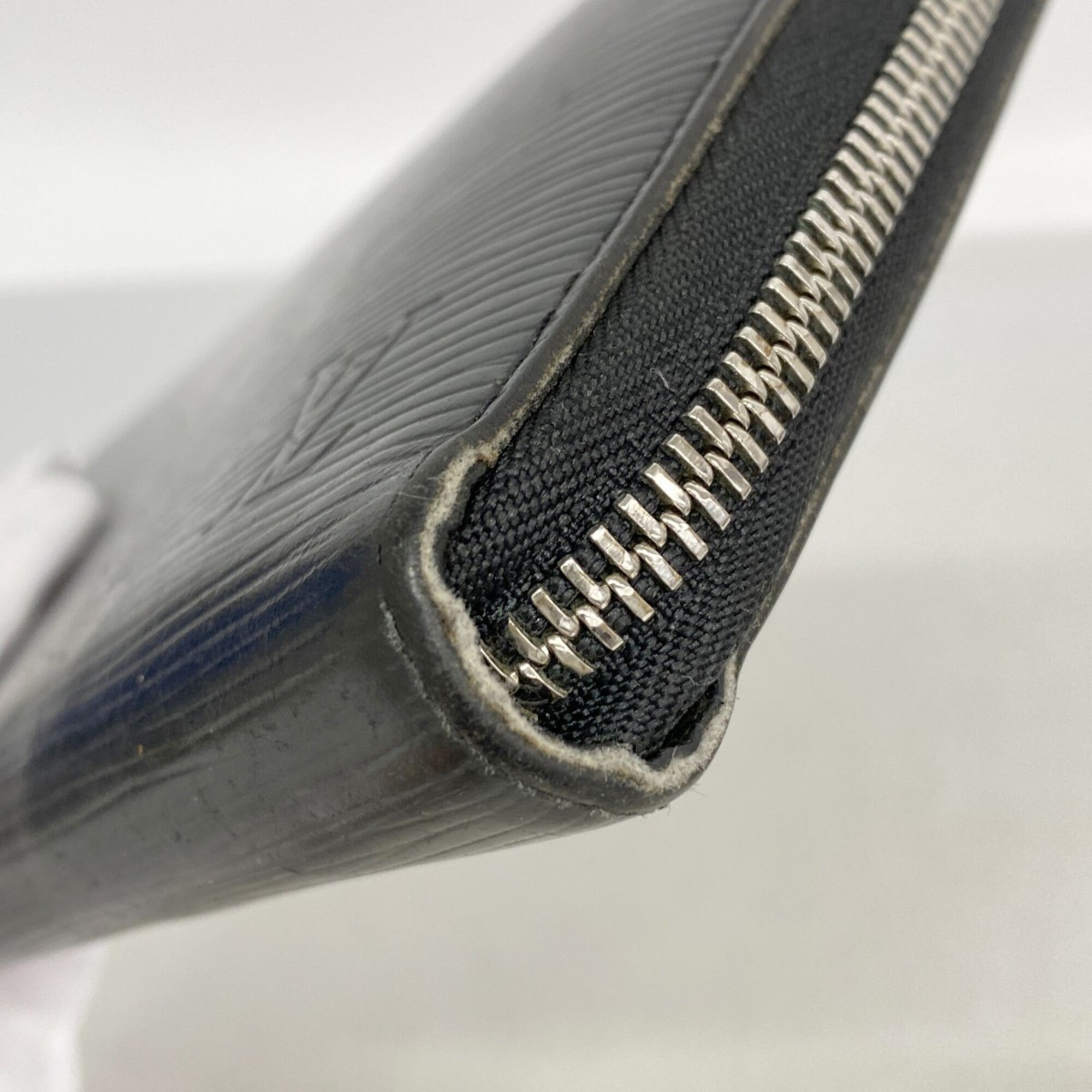 Louis Vuitton Noir Long Wallet (Bi-Fold) (Pre-Owned)