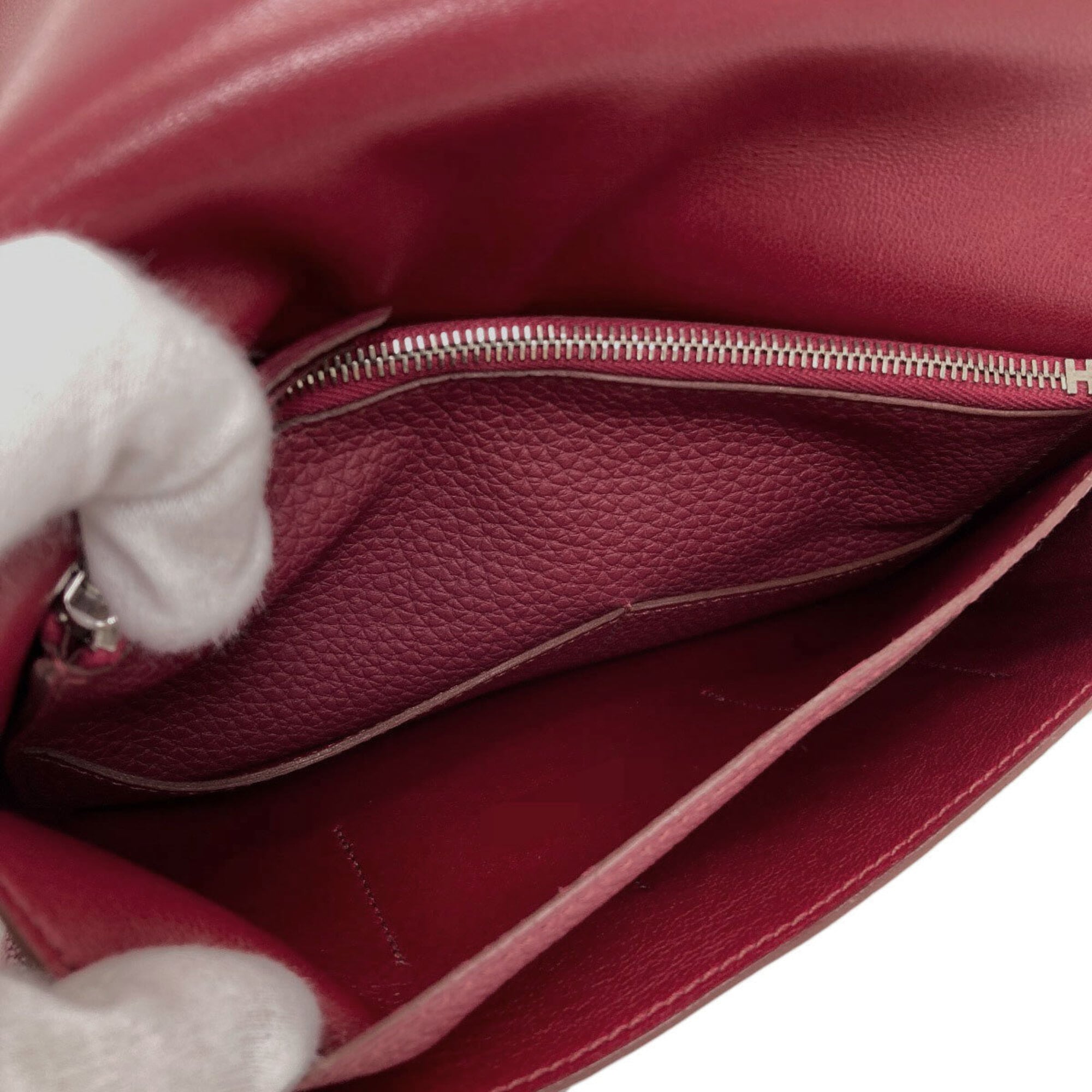 Hermes Red Color Togo Leather Long Wallet (Bi-Fold) (Pre-Owned)