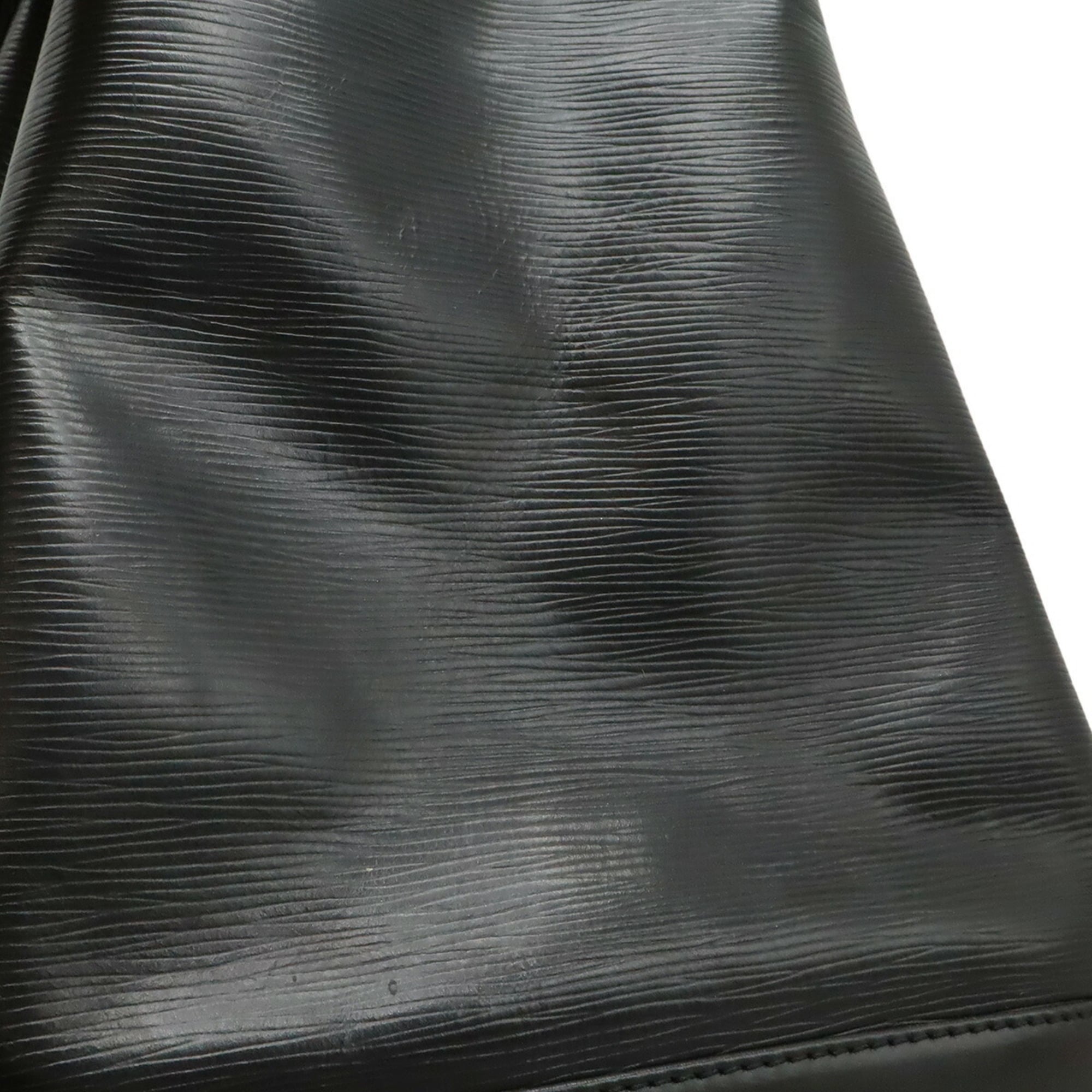 Louis Vuitton Black Noir Epi Leather Shoulder Bag (Pre-Owned)