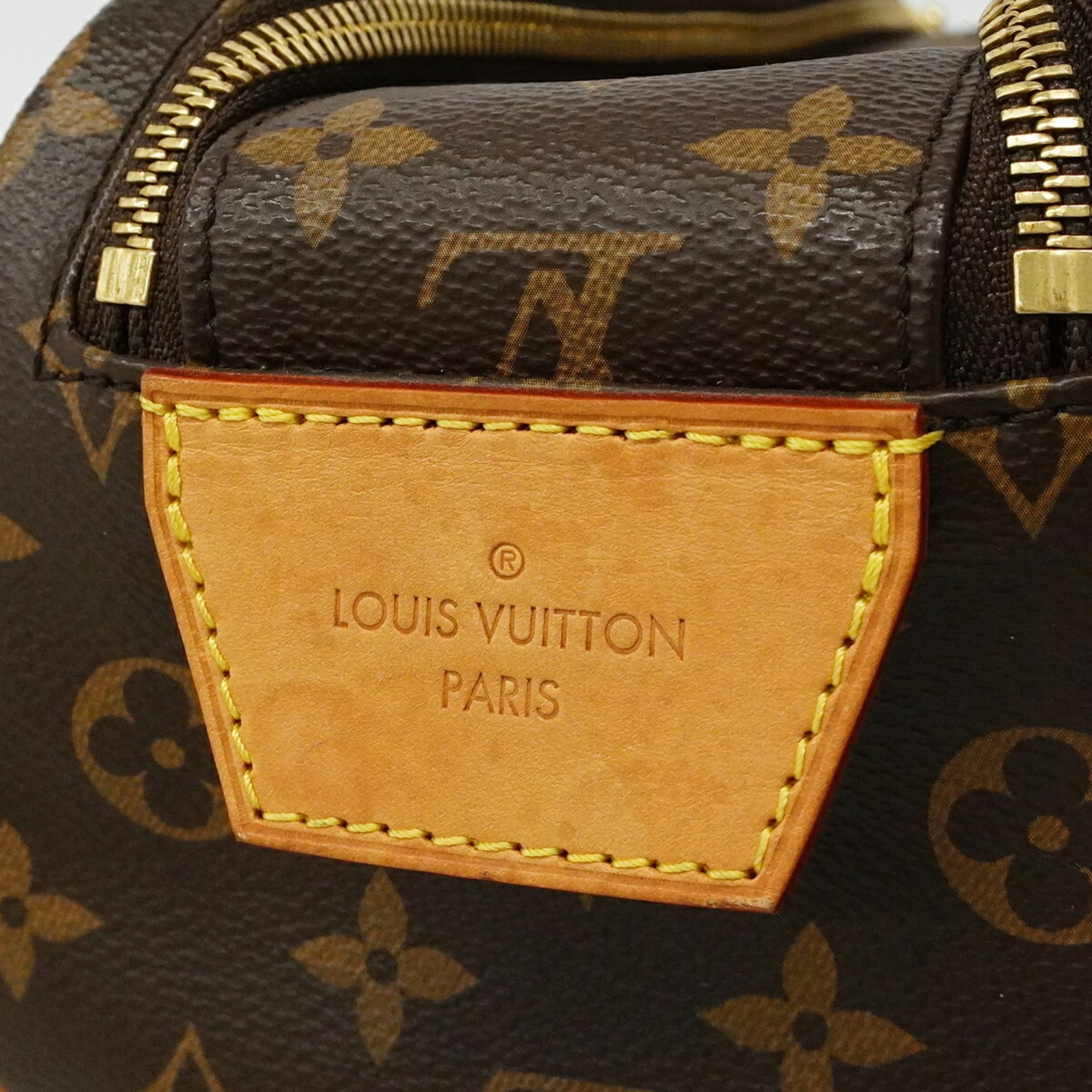 Louis Vuitton Brown Clutch Bag (Pre-Owned)