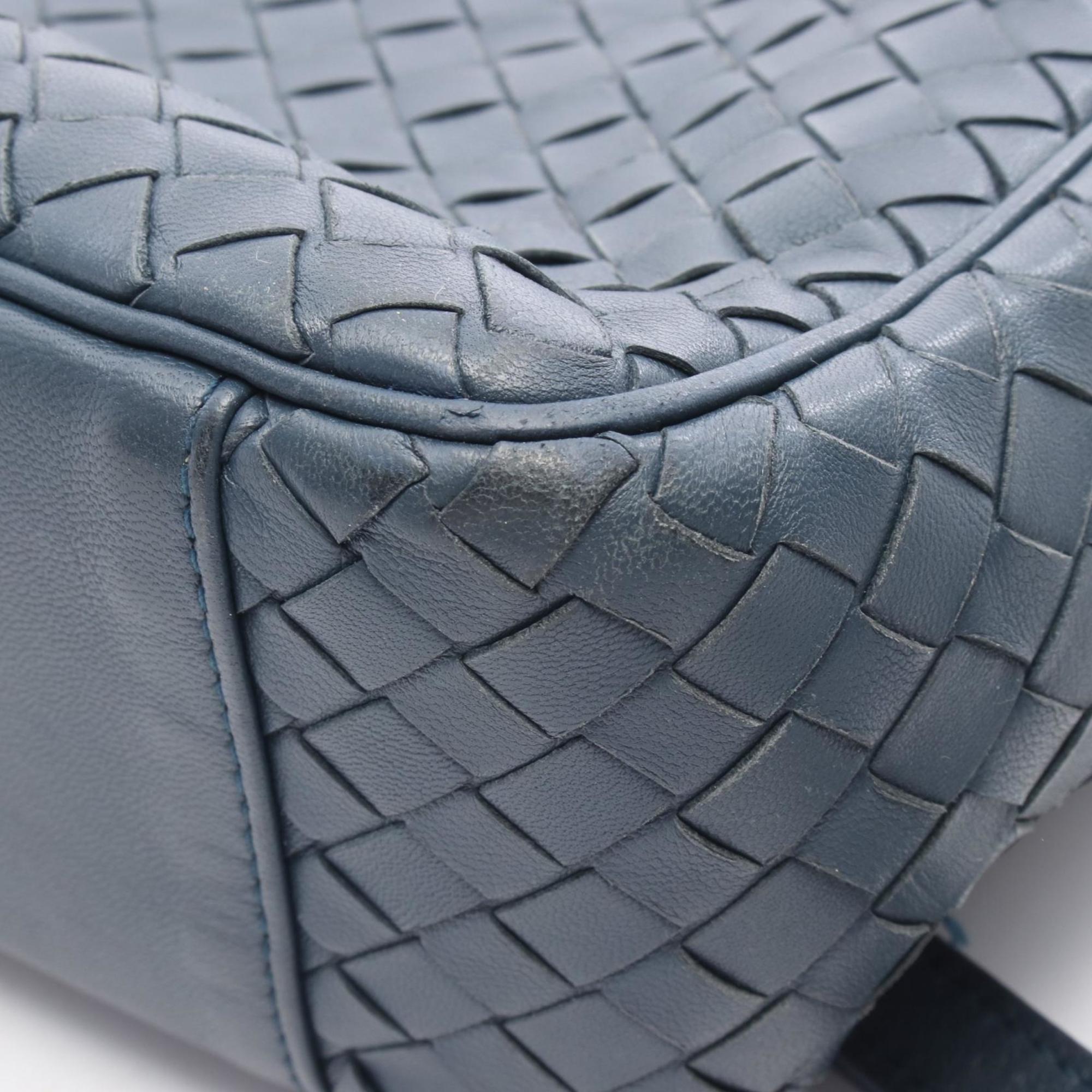 Bottega Veneta Navy Leather Handbag (Pre-Owned)