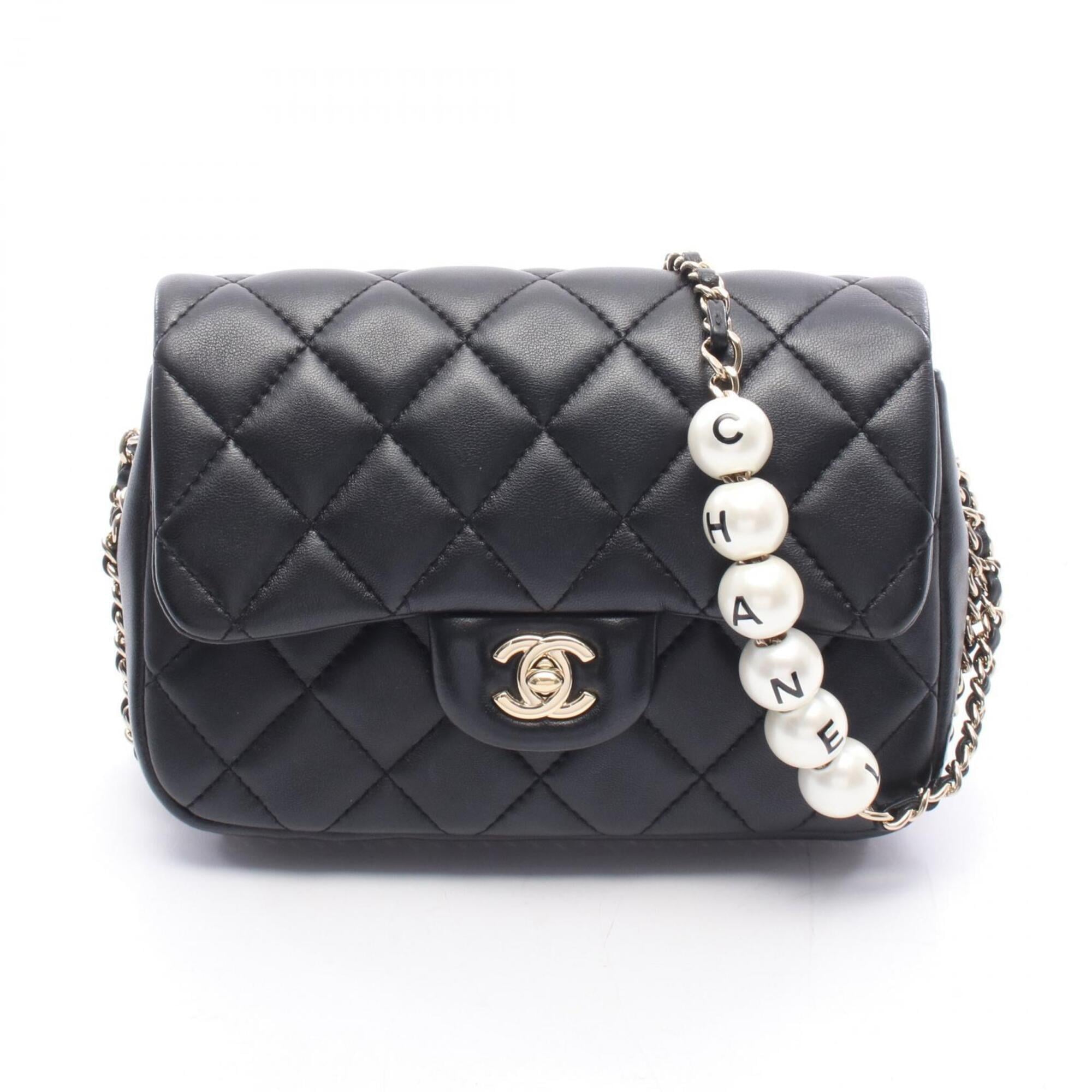 Chanel Matelasse Black Leather Handbag Shoulder Bag (Pre-Owned)