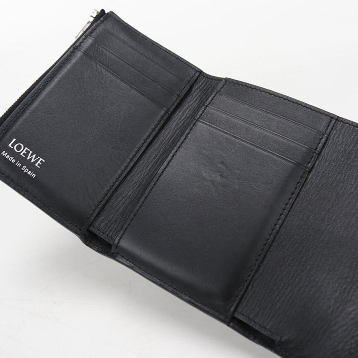 Loewe Black Wallet (Tri-Fold) (Pre-Owned)