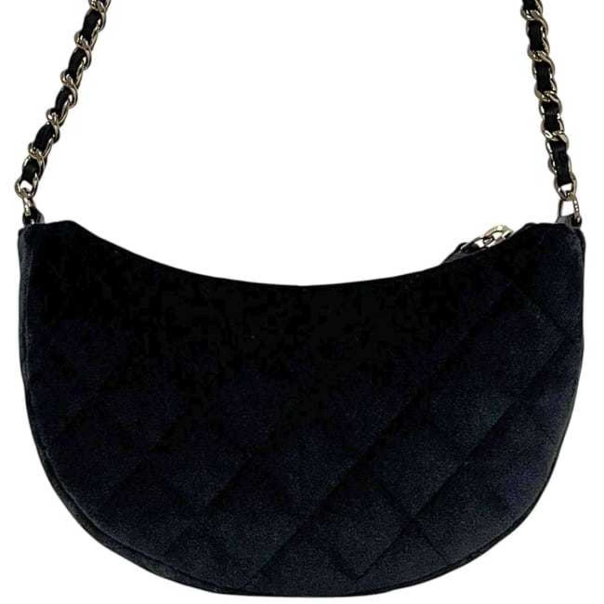 Chanel Black Leather Shoulder Bag (Pre-Owned)