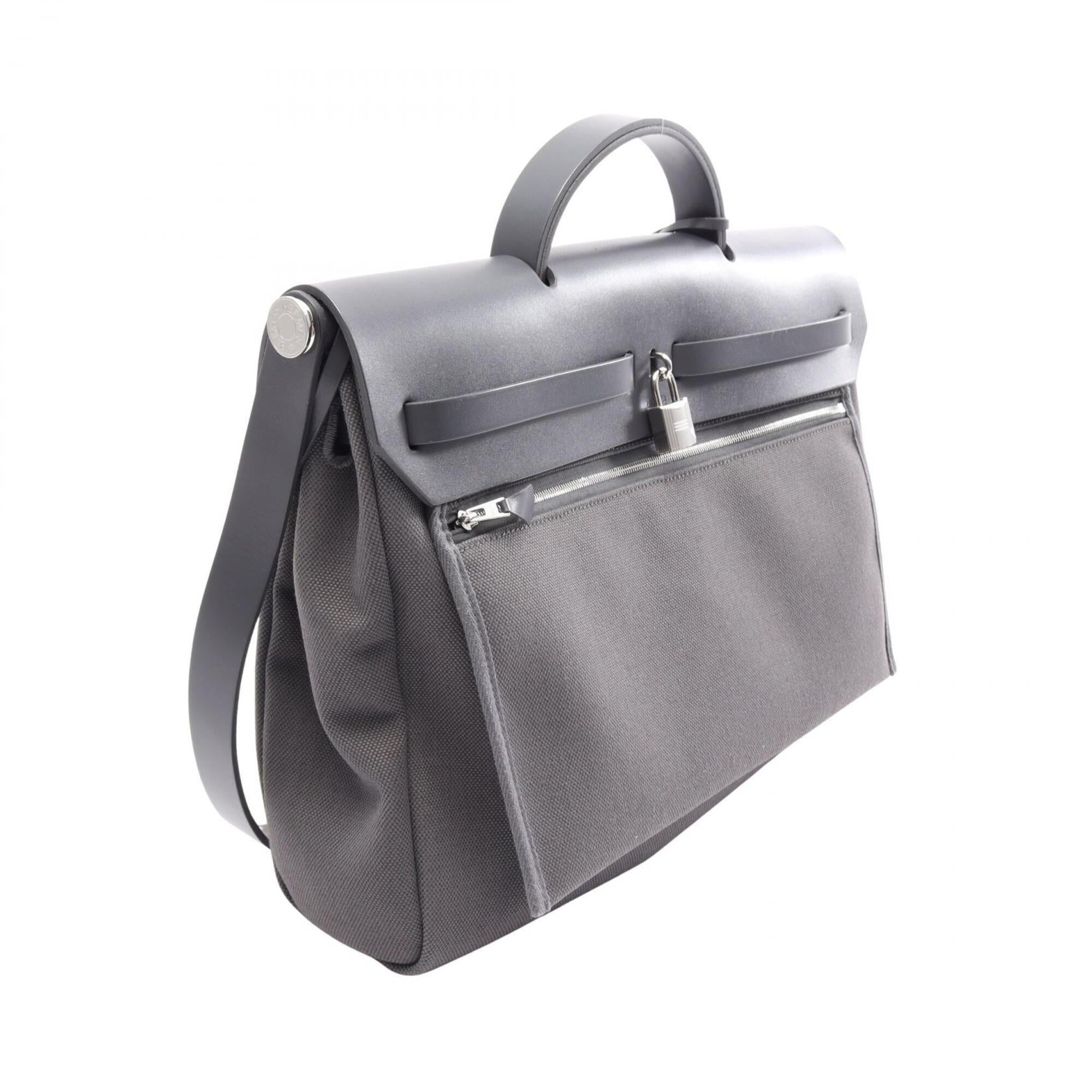 Hermes Gray Toile H Handbag (Pre-Owned)