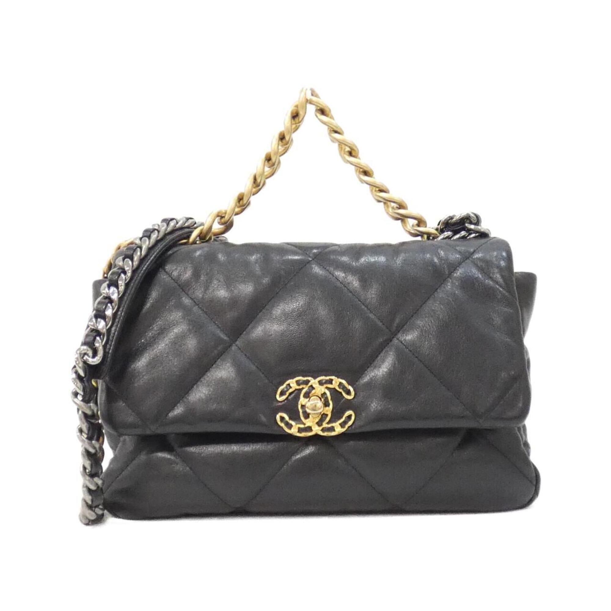 Chanel Black Leather Shoulder Bag (Pre-Owned)