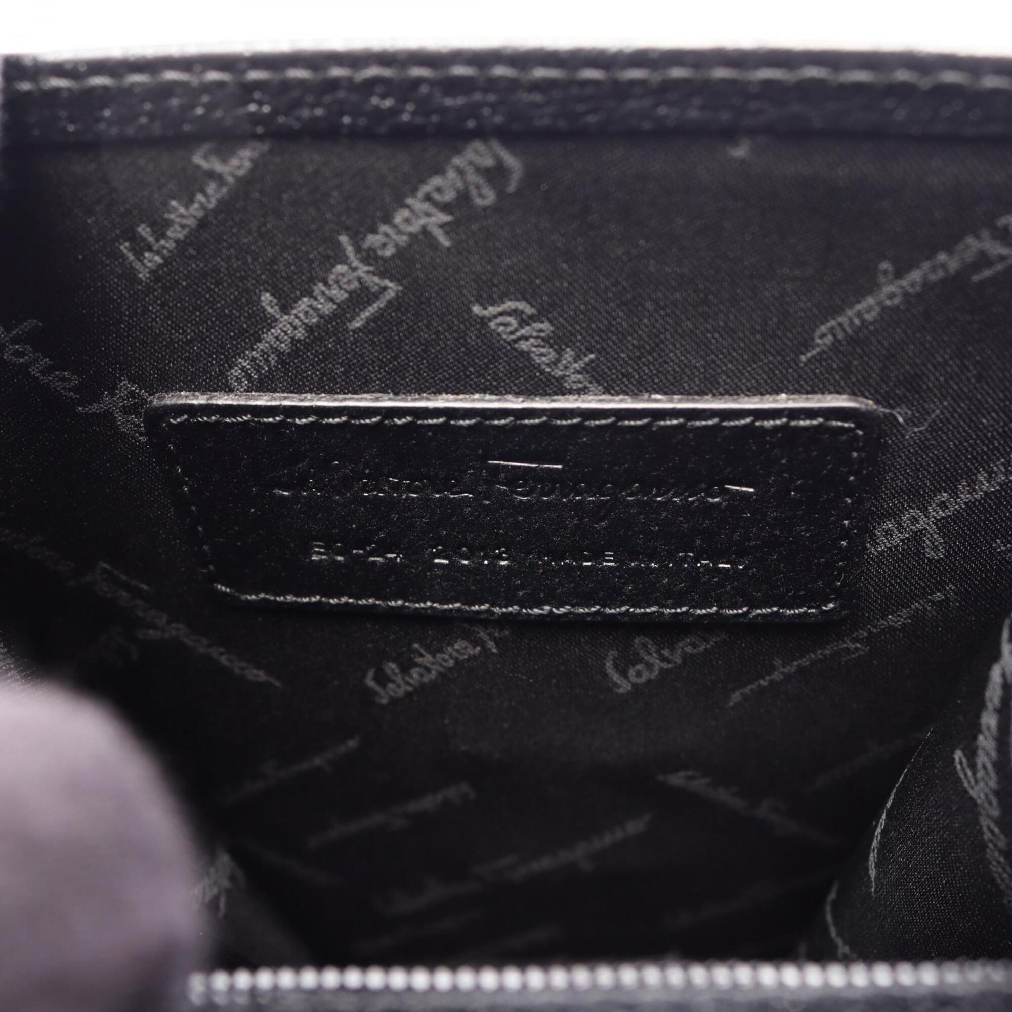 Salvatore Ferragamo Black Leather Handbag Shoulder Bag (Pre-Owned)