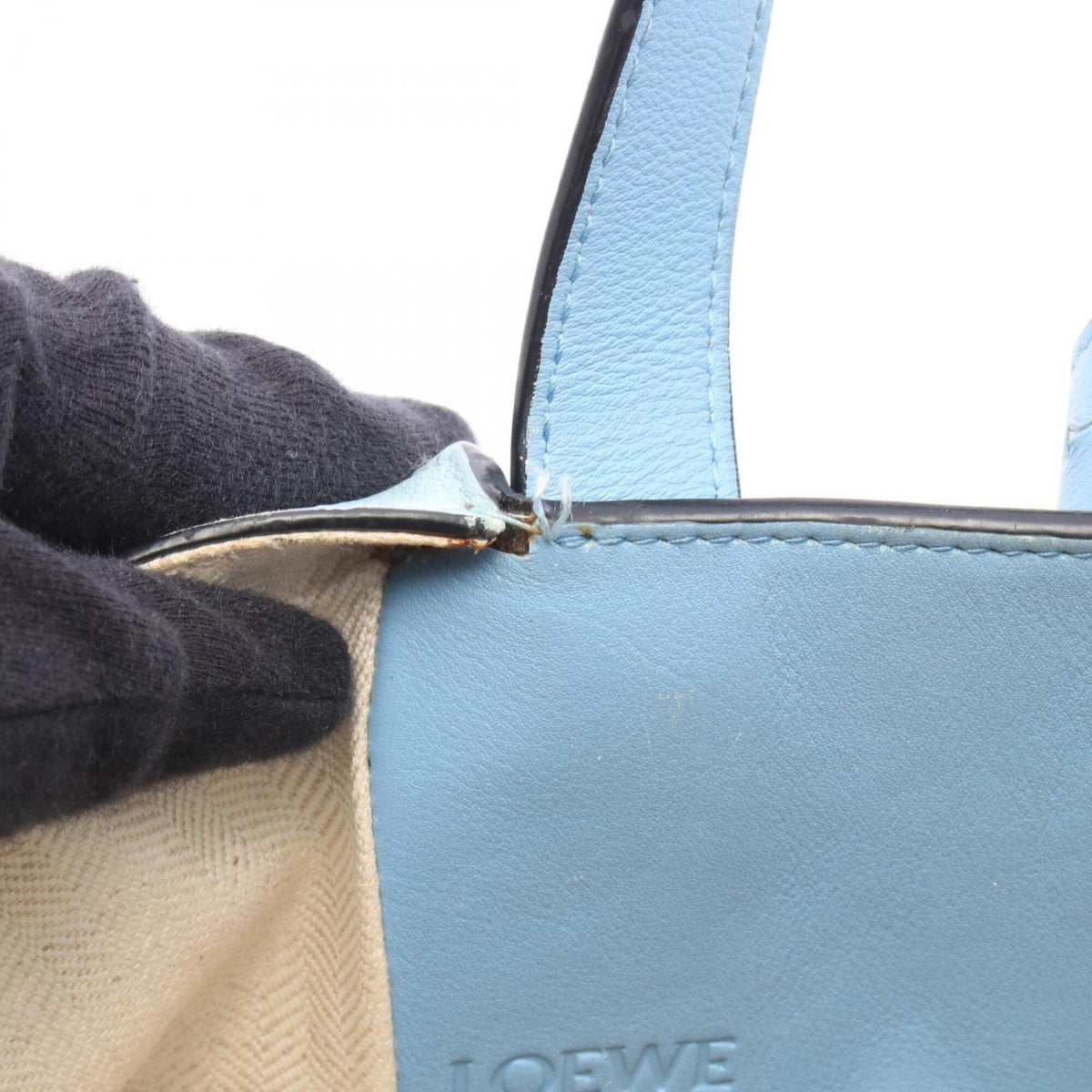 Loewe Blue Leather Handbag (Pre-Owned)