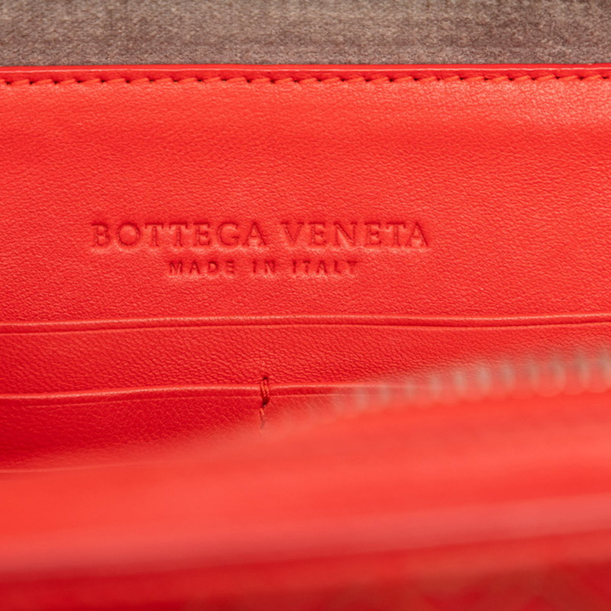 Bottega Veneta Red Color Leather Shoulder Bag (Pre-Owned)