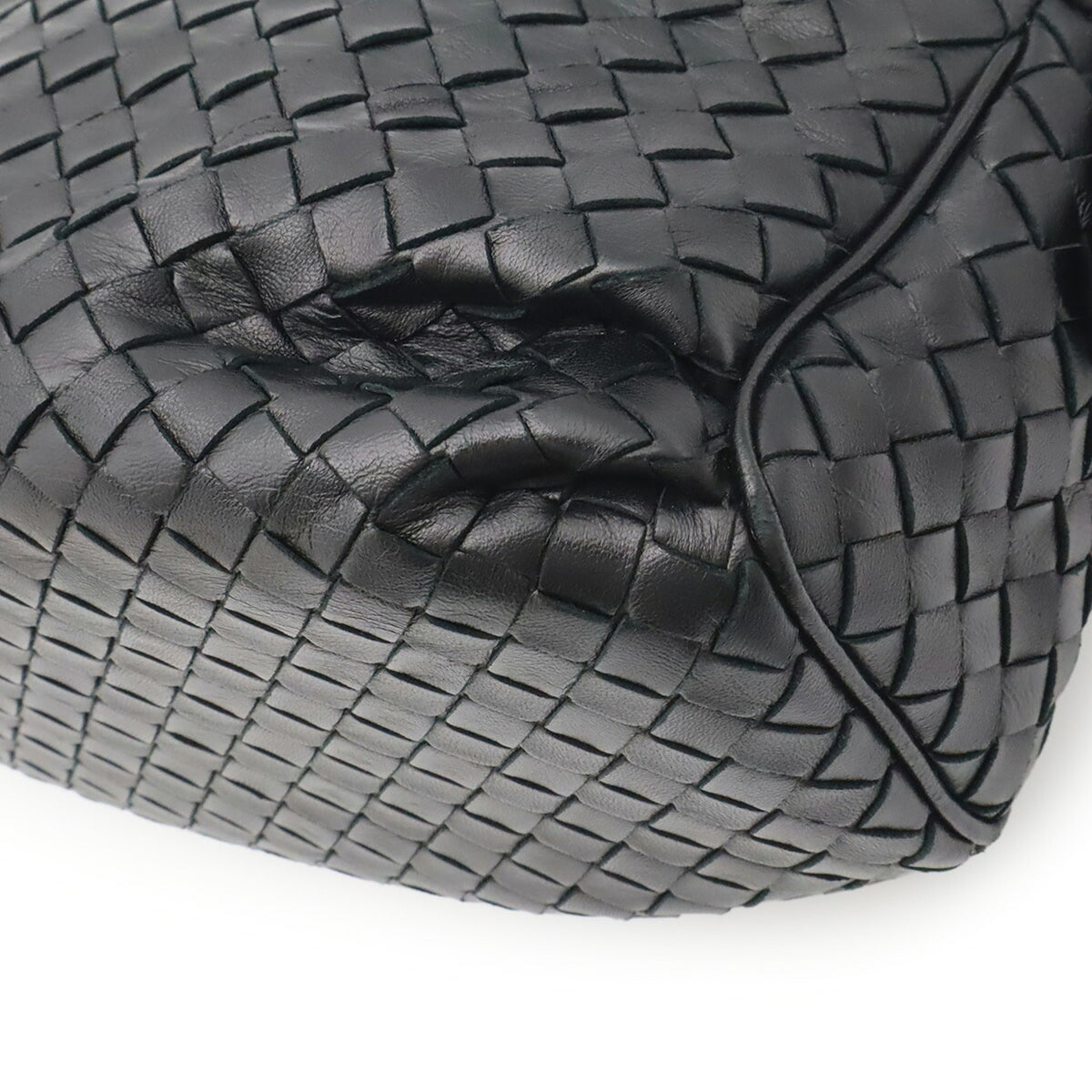 Bottega Veneta Black Intrecciato Pochette Shoulder Bag (Pre-Owned)