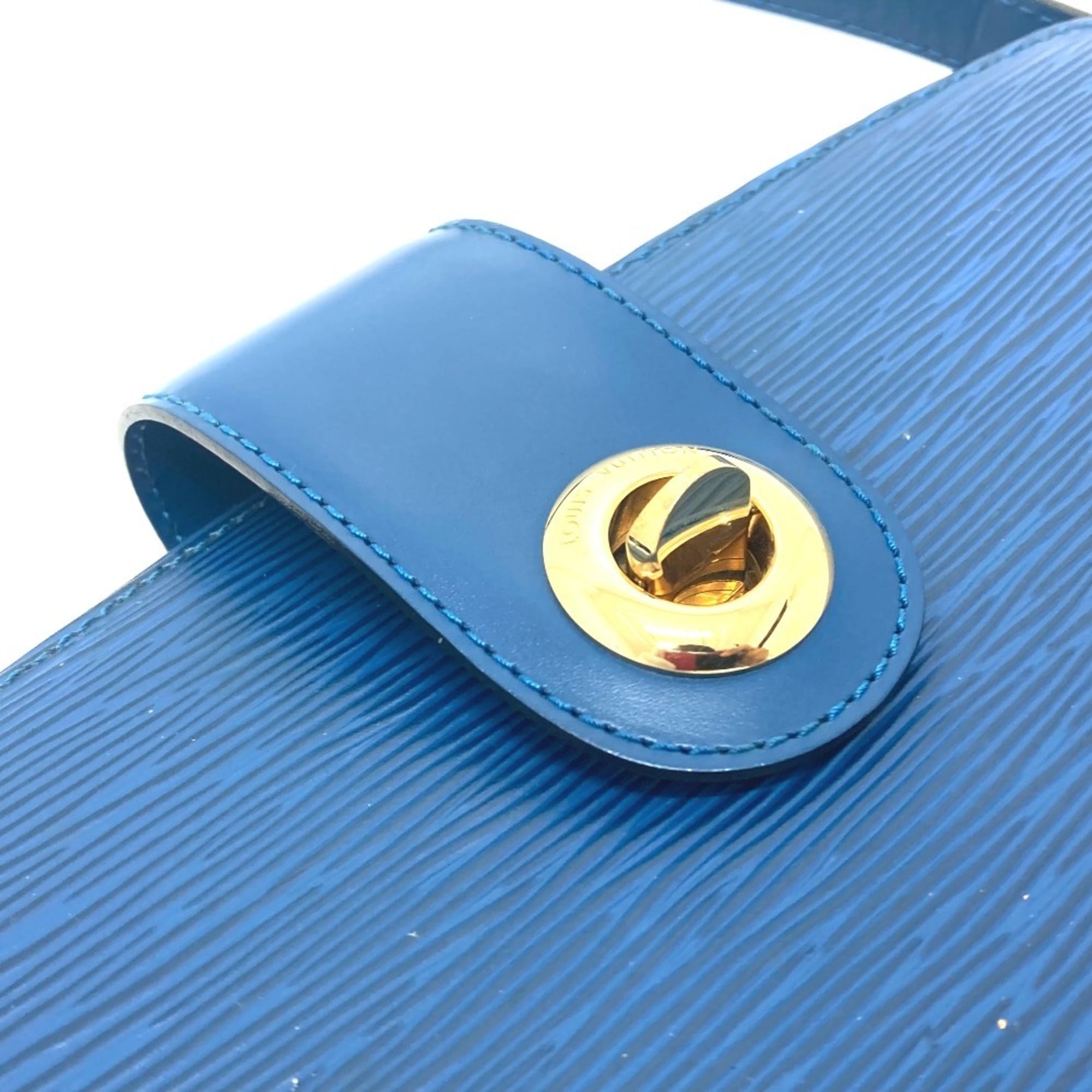 Louis Vuitton Blue Epi Leather Pochette Shoulder Bag (Pre-Owned)