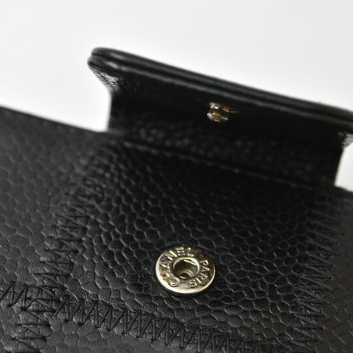 Chanel Black Leather Wallet (Bi-Fold) (Pre-Owned)