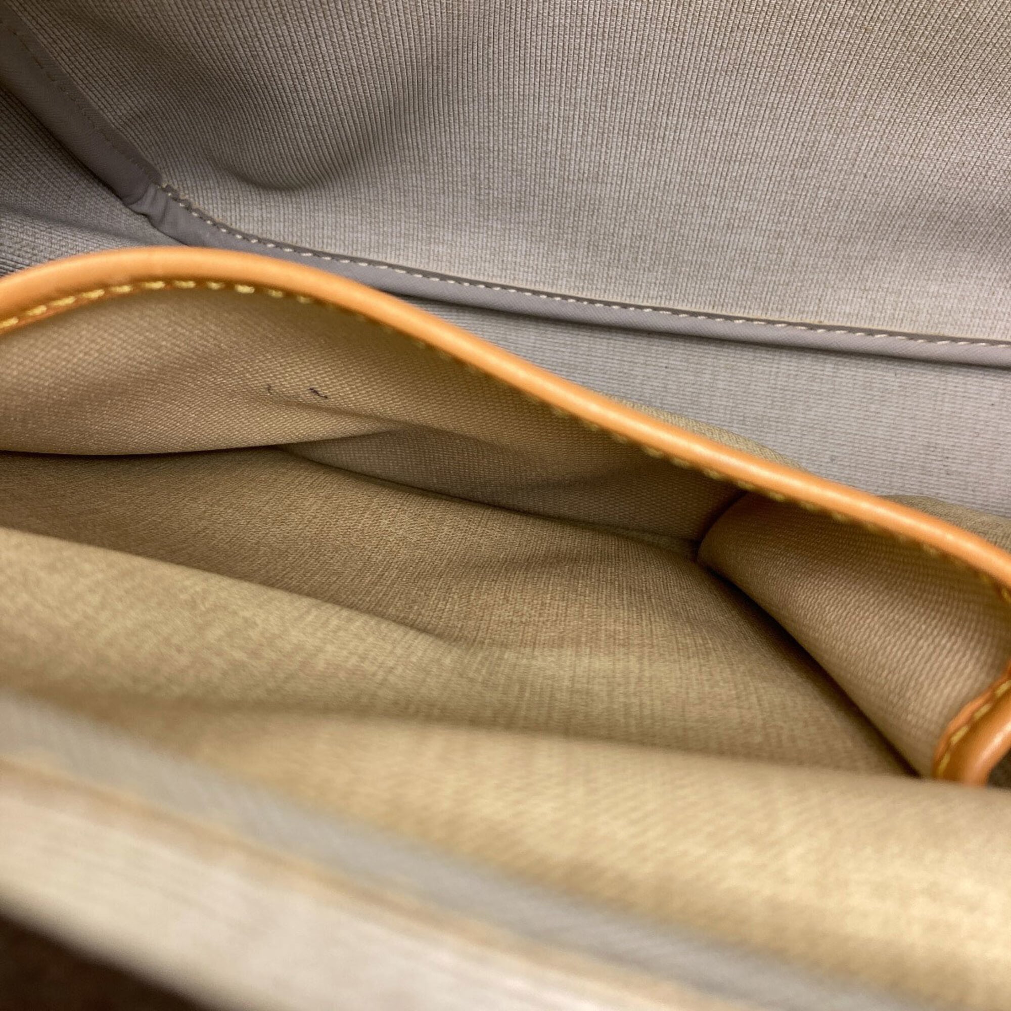 Louis Vuitton Monogram Monogram Shoulder Bag (Pre-Owned)