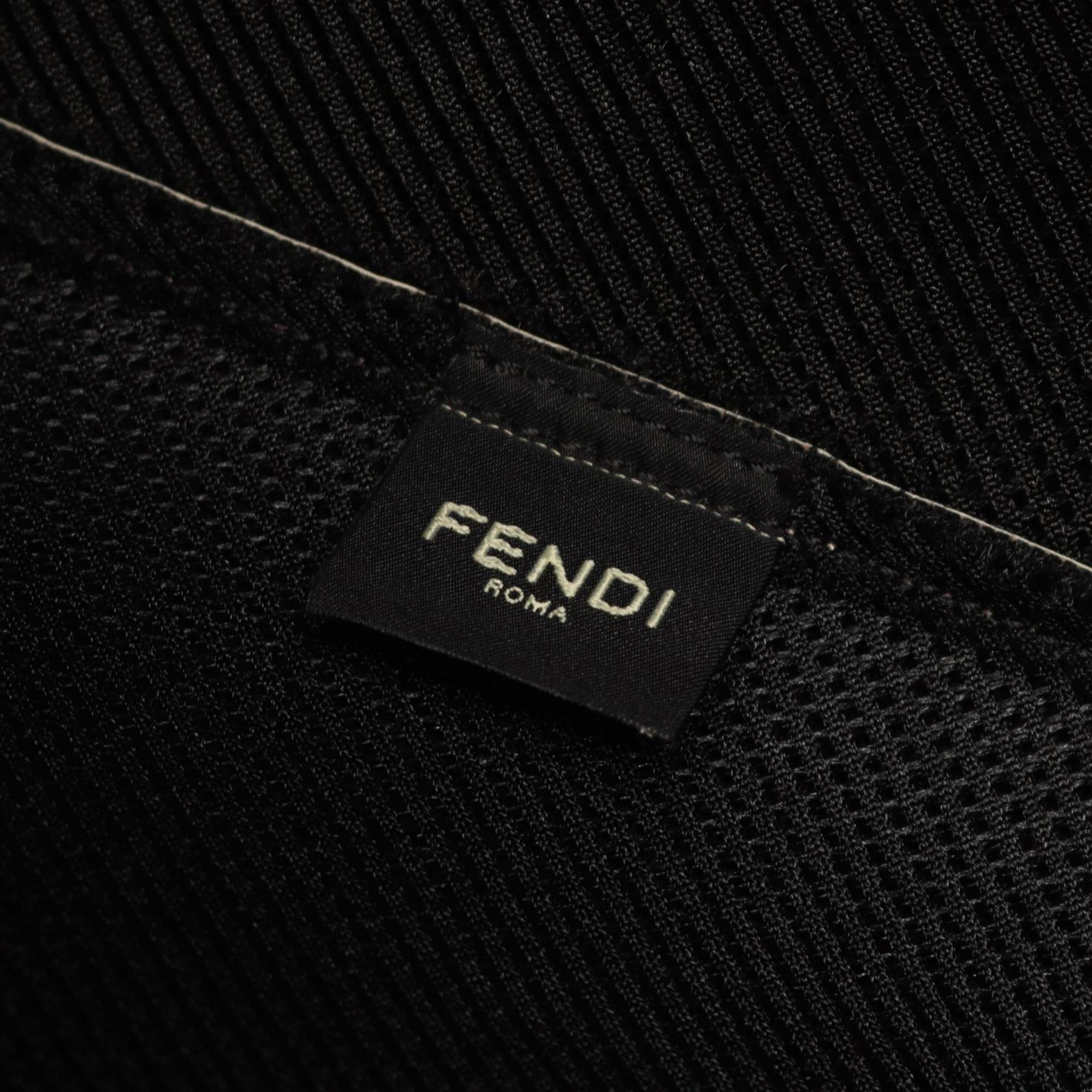 Fendi White Leather Shoulder Bag (Pre-Owned)
