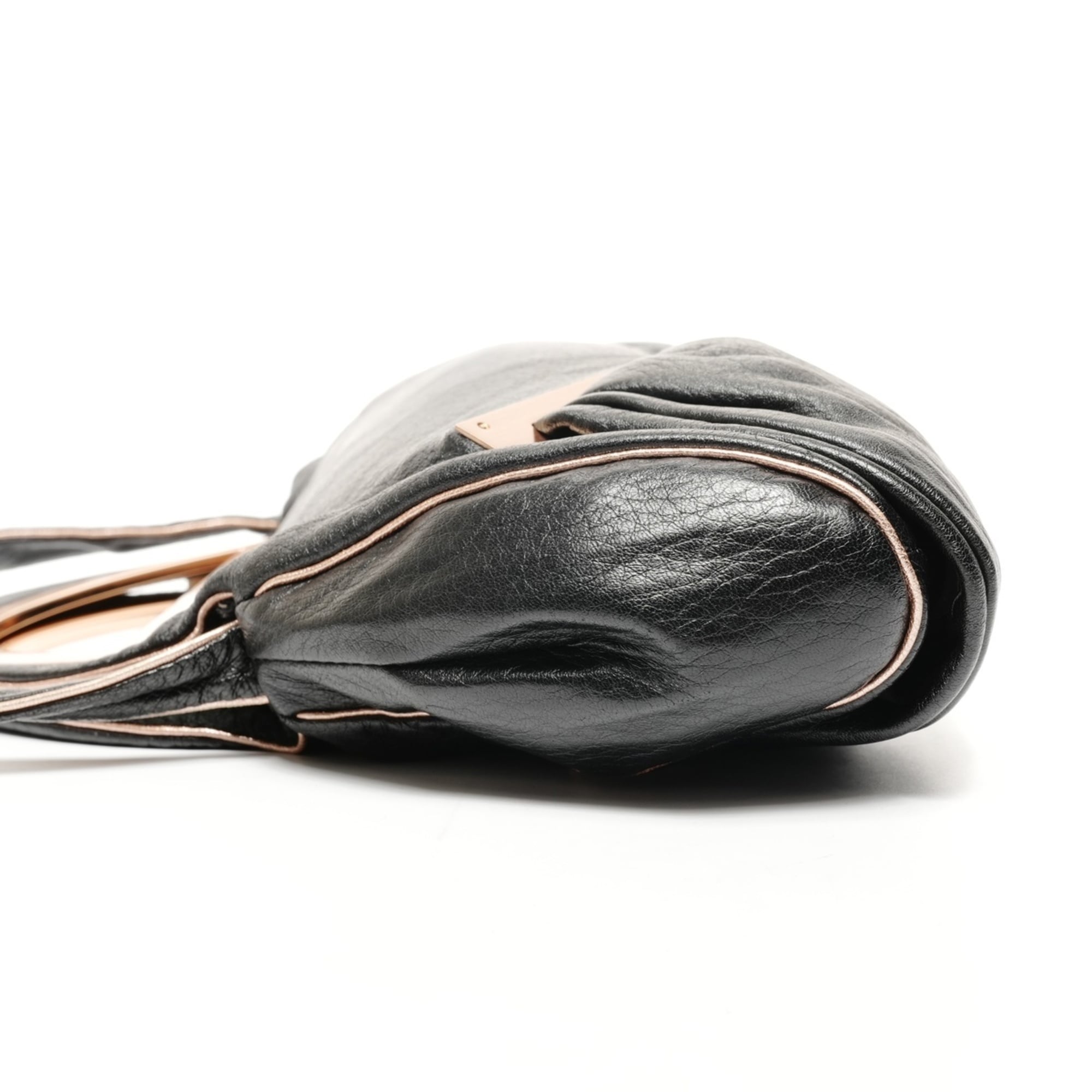 Fendi Black Leather Shoulder Bag (Pre-Owned)