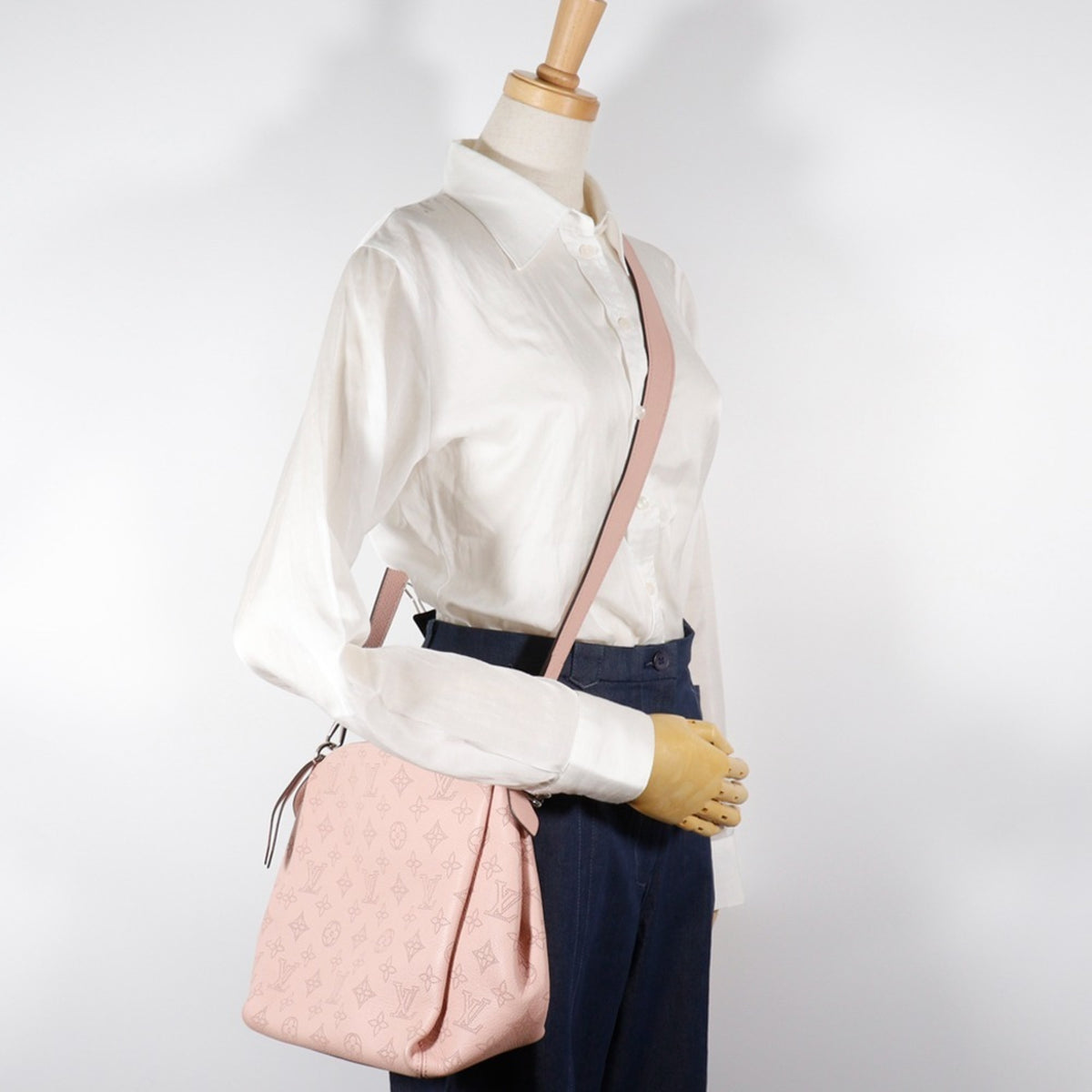 Louis Vuitton Magnolia Pink Mahina Leather Monogram Shoulder Bag (Pre-Owned)