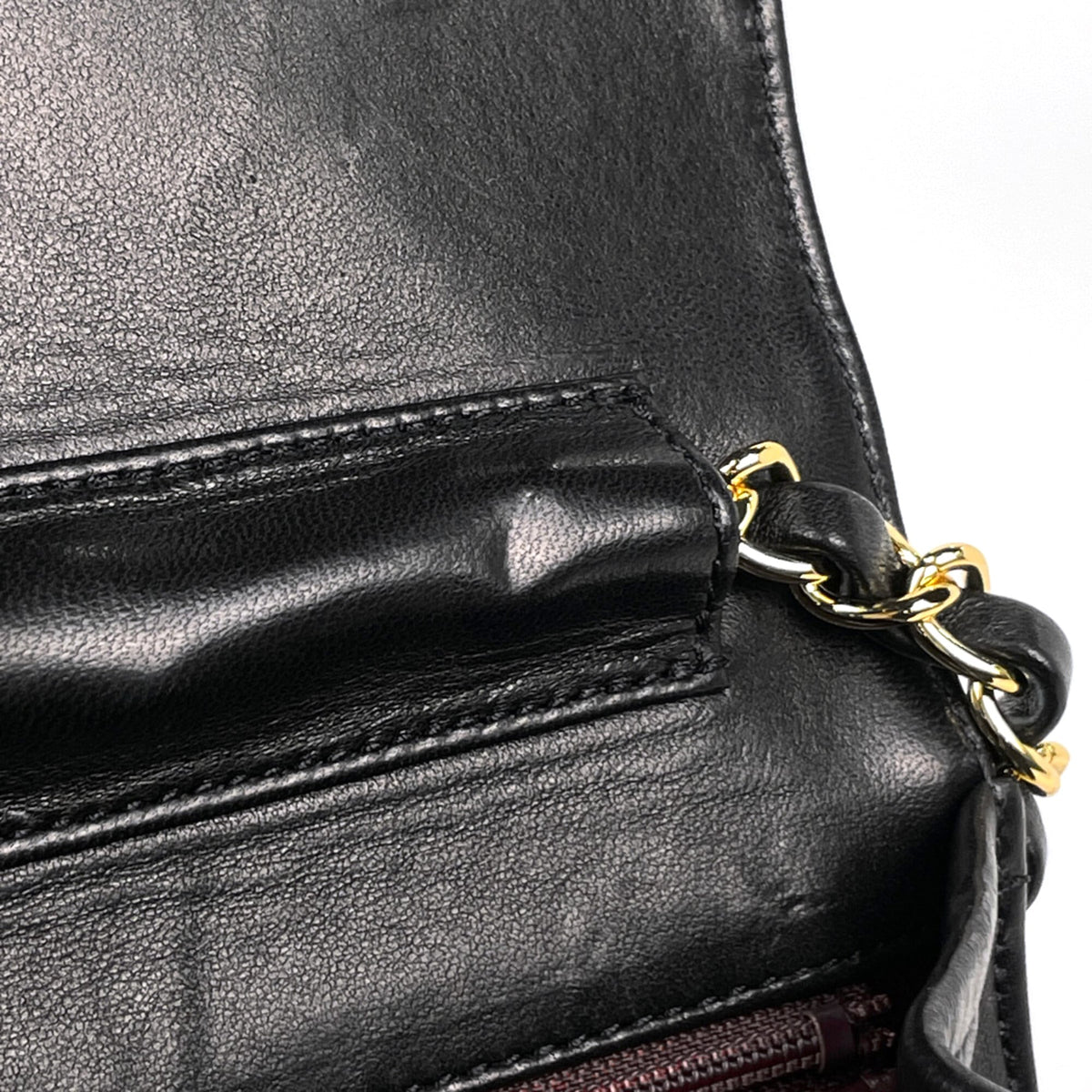 Chanel Black Leather Shoulder Bag (Pre-Owned)