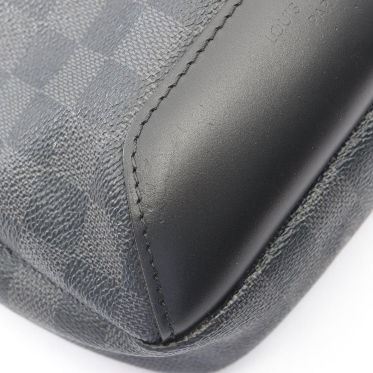 Louis Vuitton Black Damier Graphite Leather Fanny Pack Sling Bag (Pre-Owned)