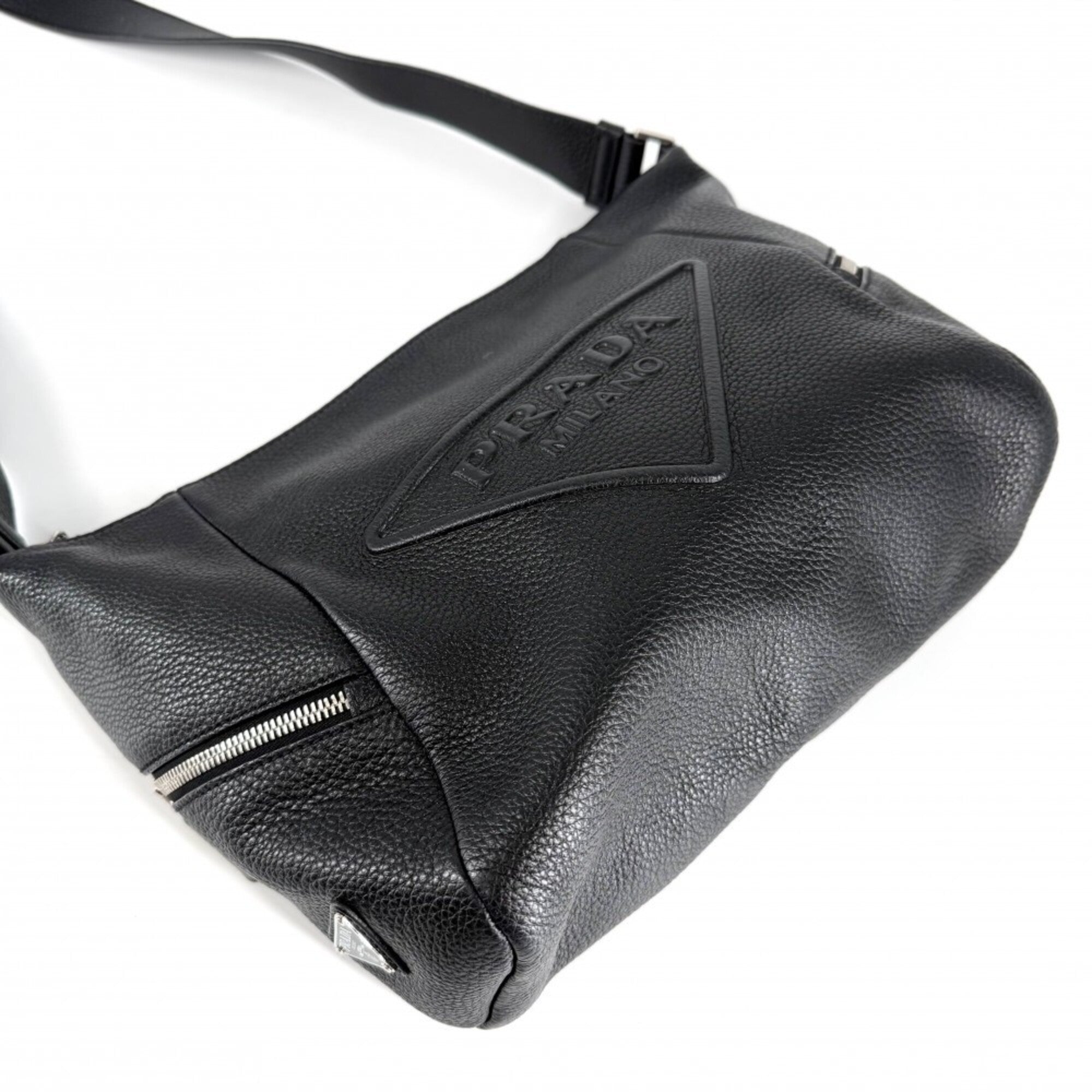 Prada Black White Leather Shoulder Bag (Pre-Owned)