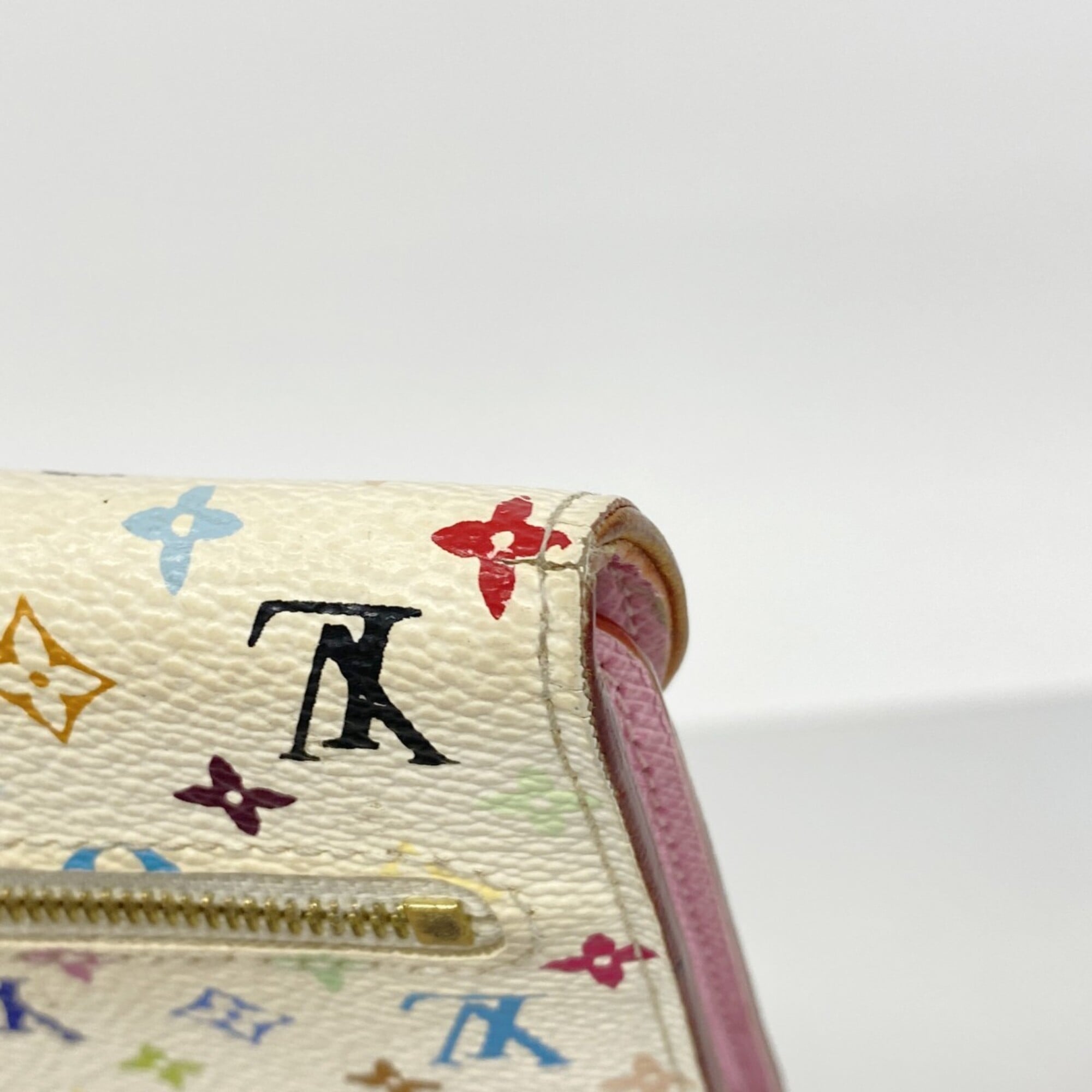 Louis Vuitton Blanc Litchi Long Wallet (Tri-Fold) (Pre-Owned)