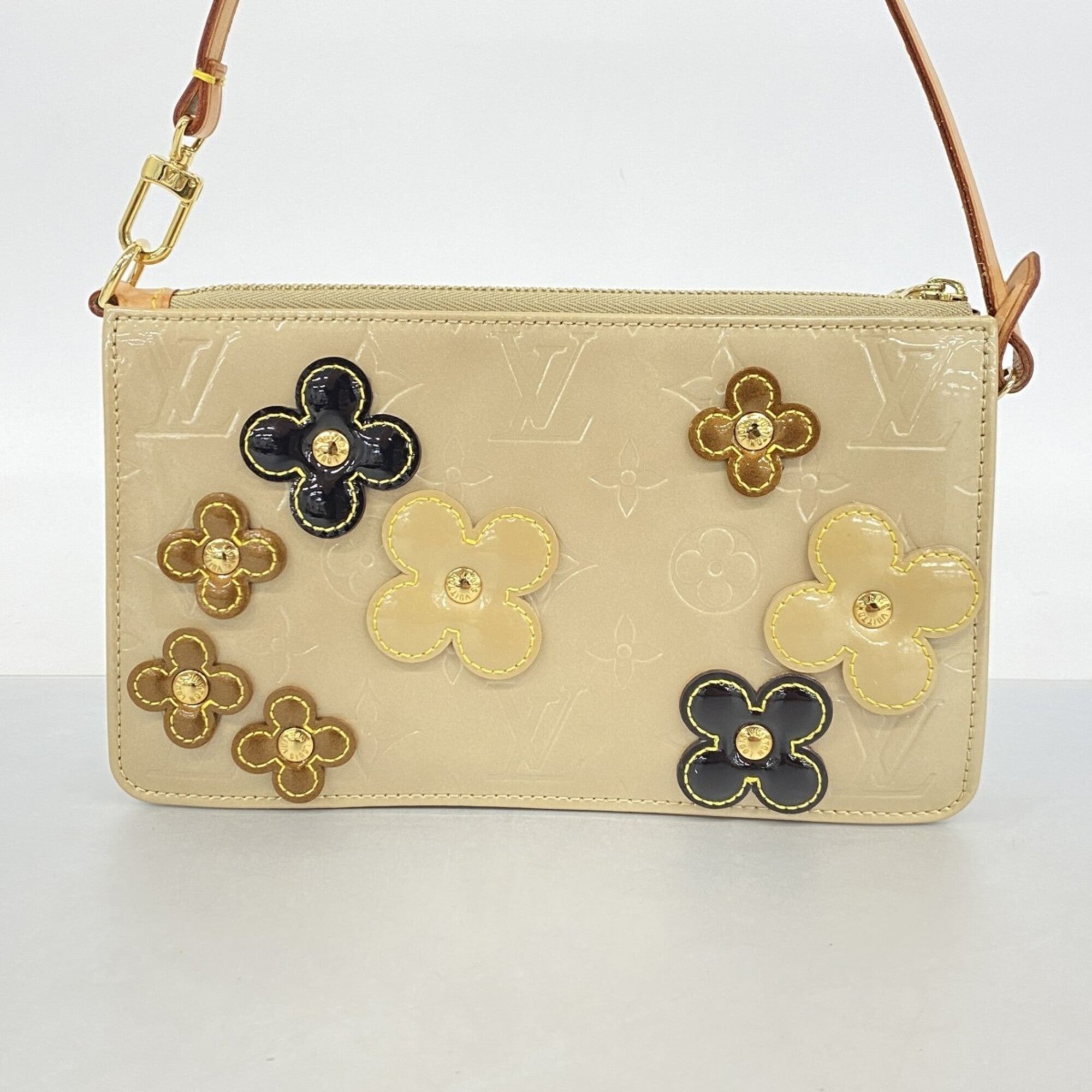 Louis Vuitton Beige Pouch (Pre-Owned)