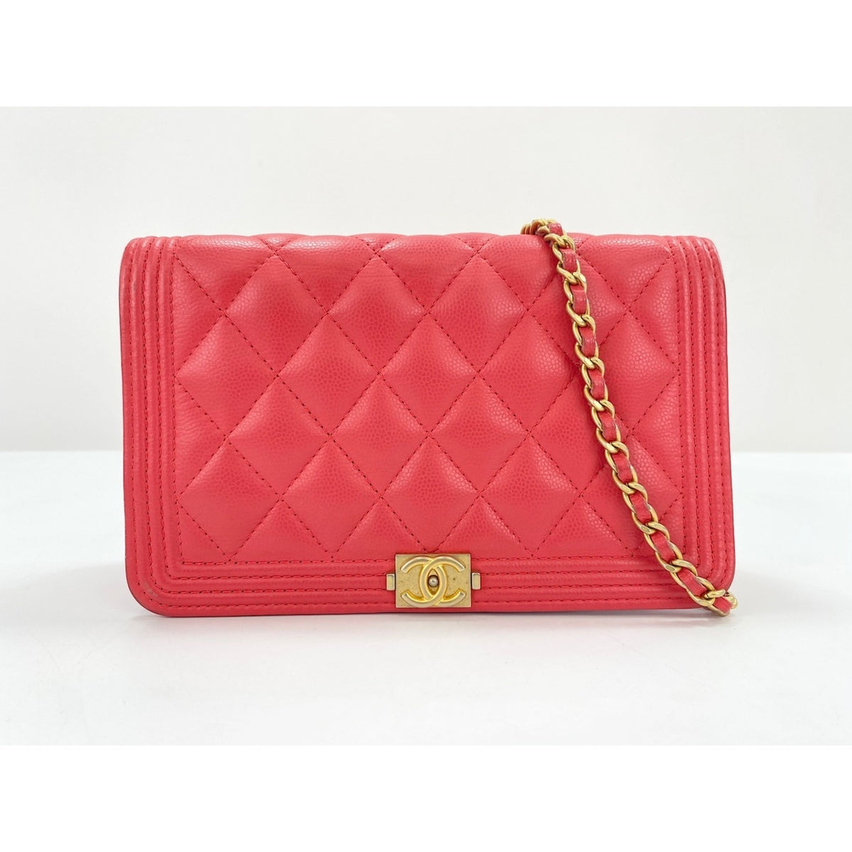 Chanel Boy Chanel Pink Shoulder Bag (Pre-Owned)