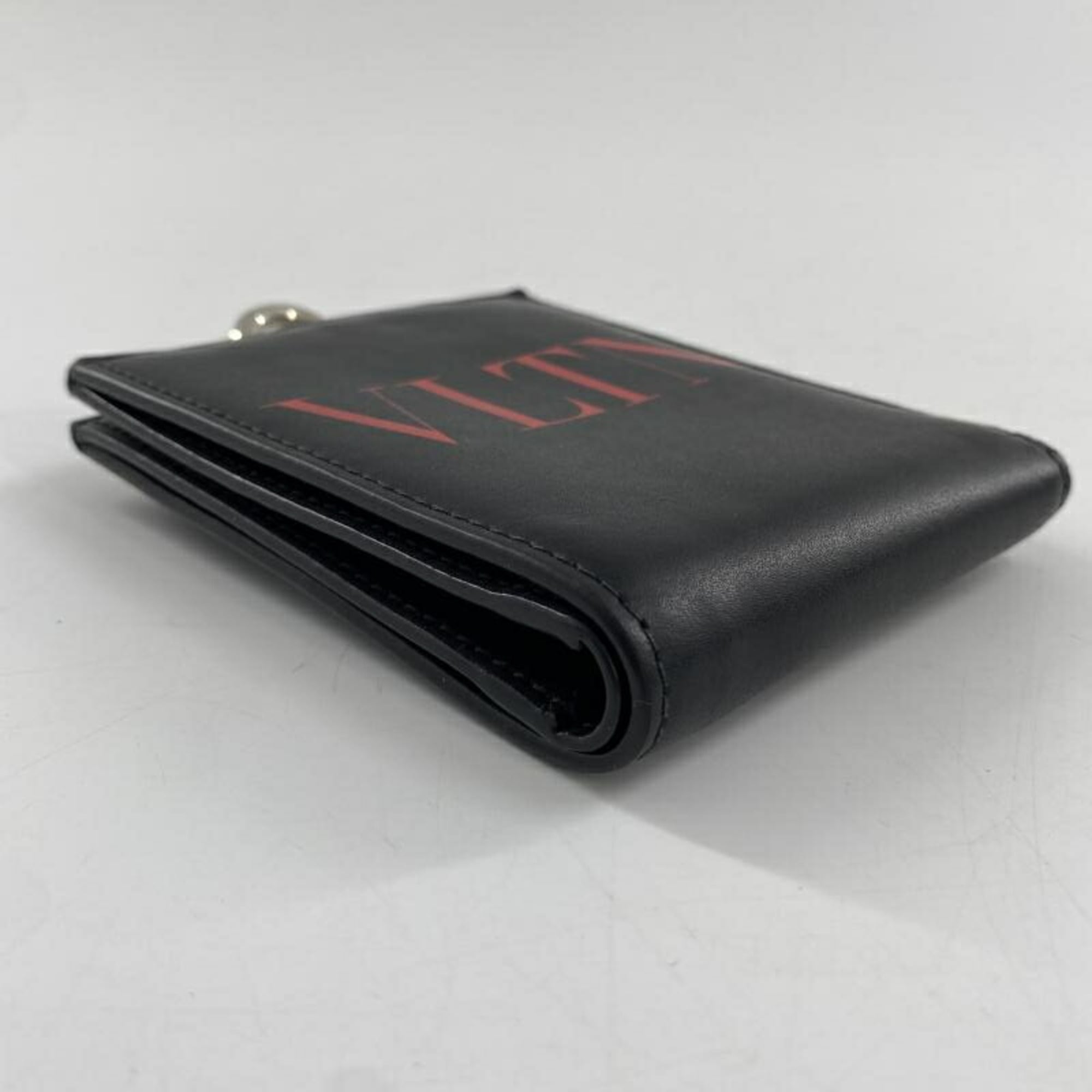 Valentino Garavani Black Leather Chain/Shoulder Wallet (Pre-Owned)