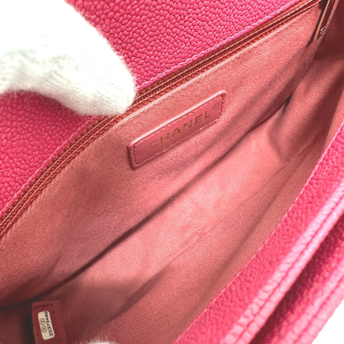 Chanel Pink Leather Shoulder Bag (Pre-Owned)