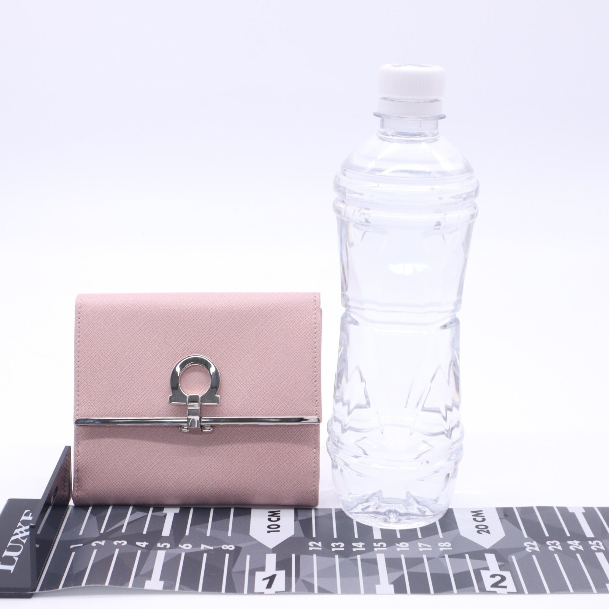 Salvatore Ferragamo Gancini Pink Leather Wallet (Bi-Fold) (Pre-Owned)