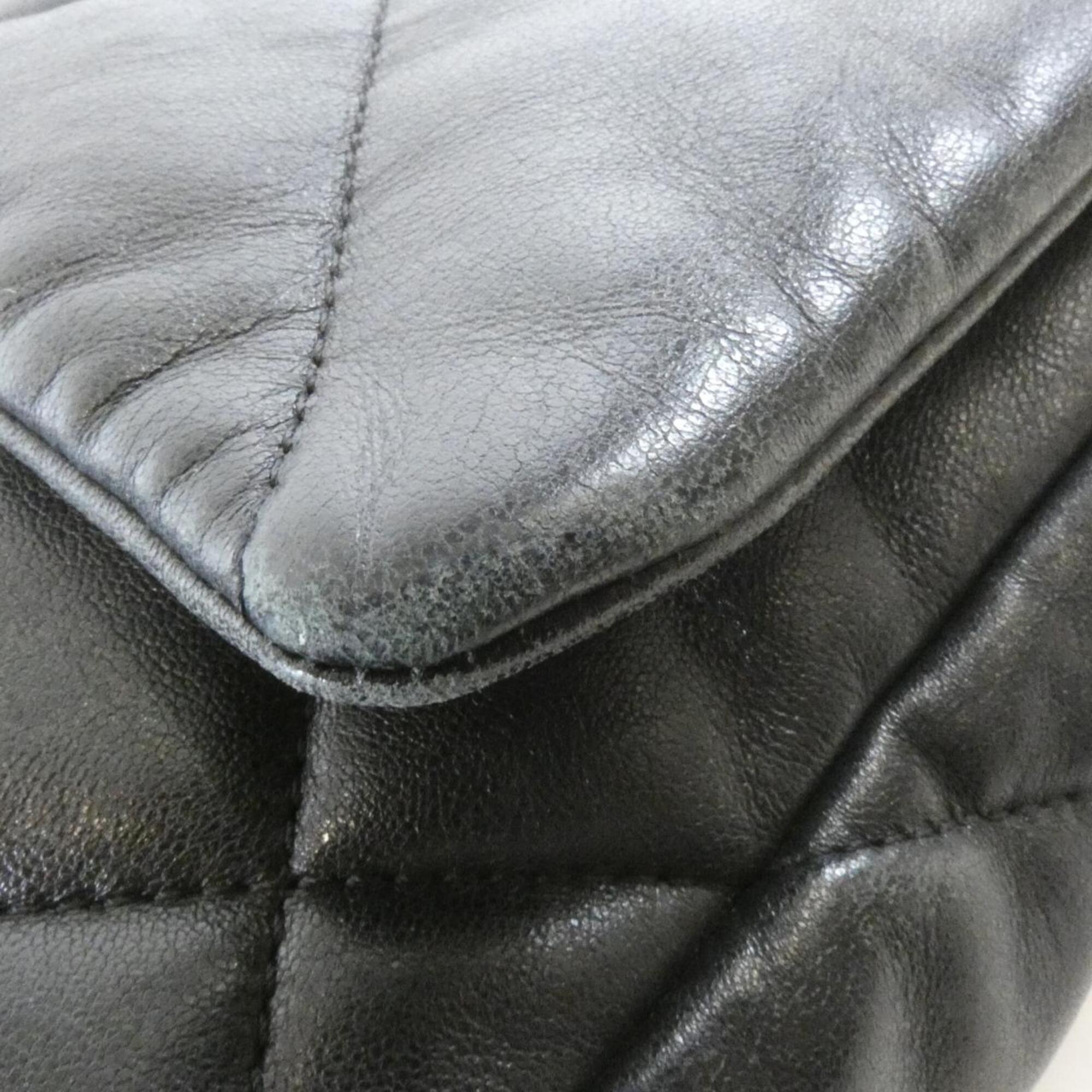 Chanel Black Leather Shoulder Bag (Pre-Owned)