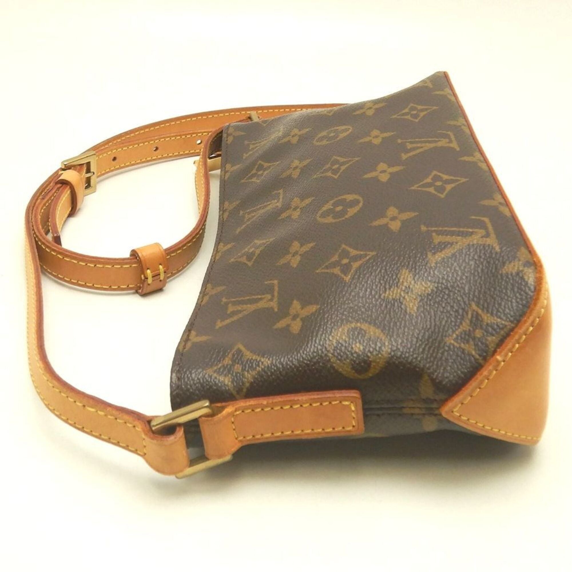 Louis Vuitton Brown Monogram Monogram Shoulder Bag (Pre-Owned)