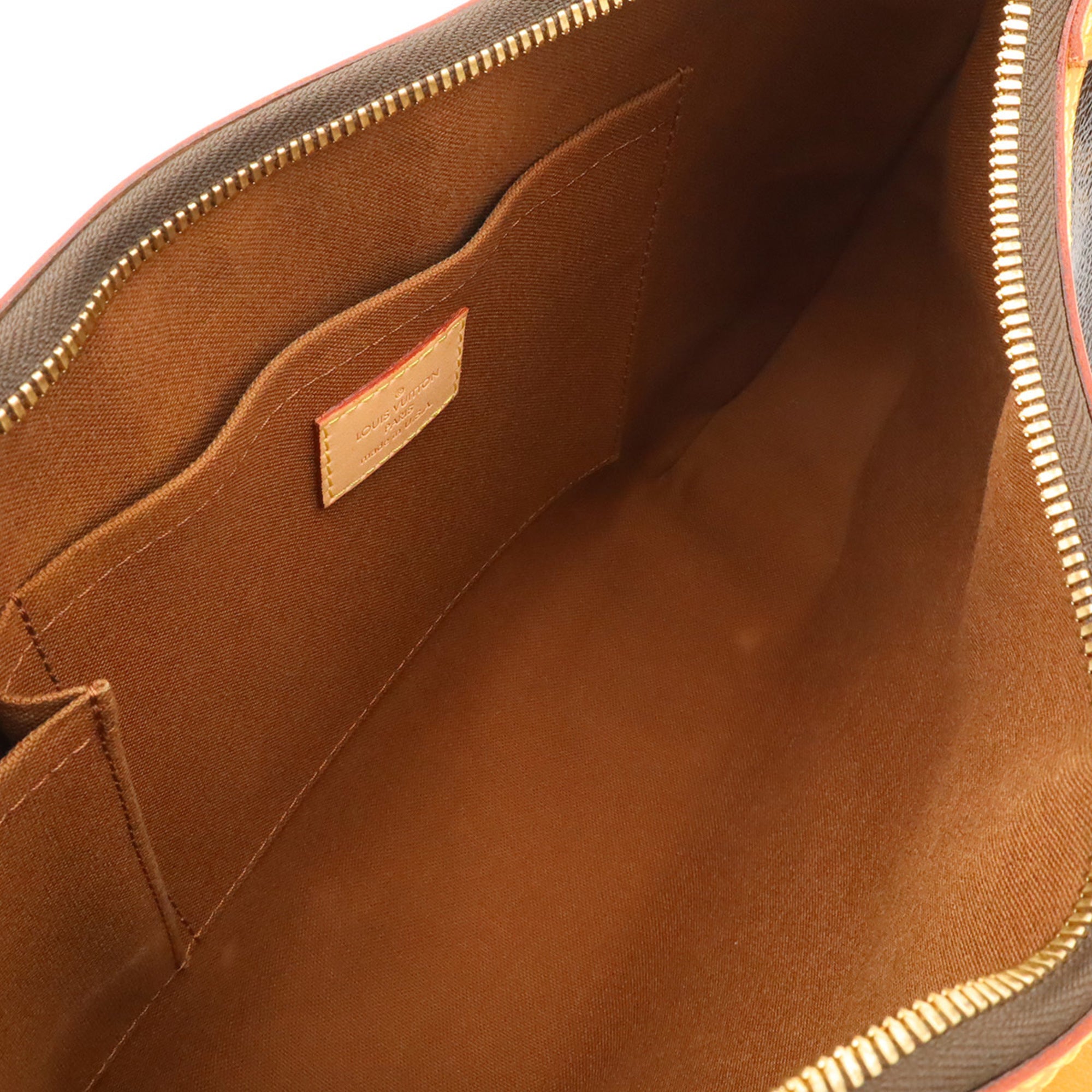 Louis Vuitton Brown Monogram Monogram Shoulder Bag (Pre-Owned)