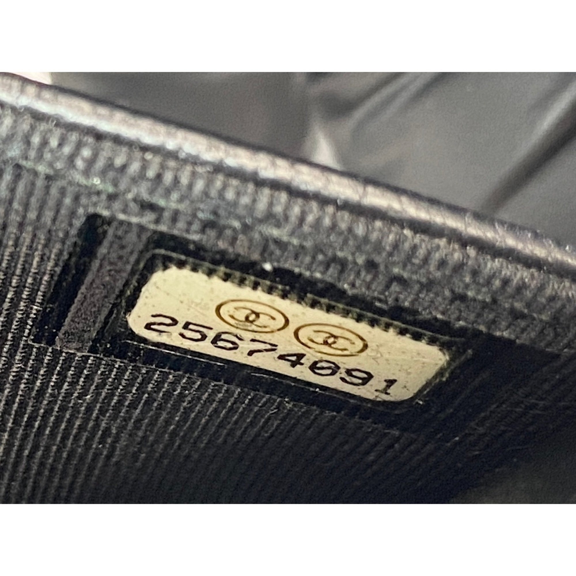 Chanel Black Shoulder Bag (Pre-Owned)