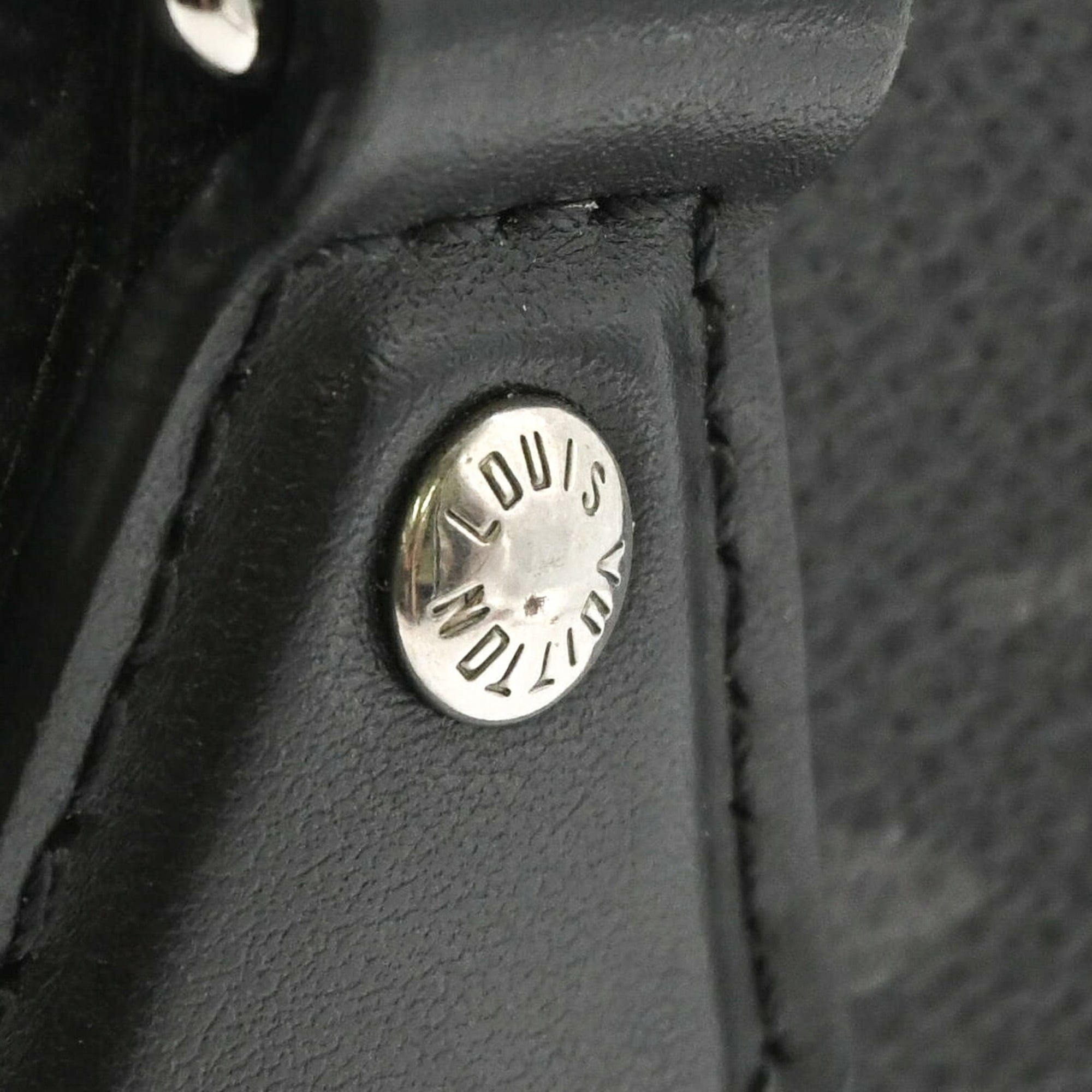 Louis Vuitton Black Monogram Handbag Shoulder Bag (Pre-Owned)
