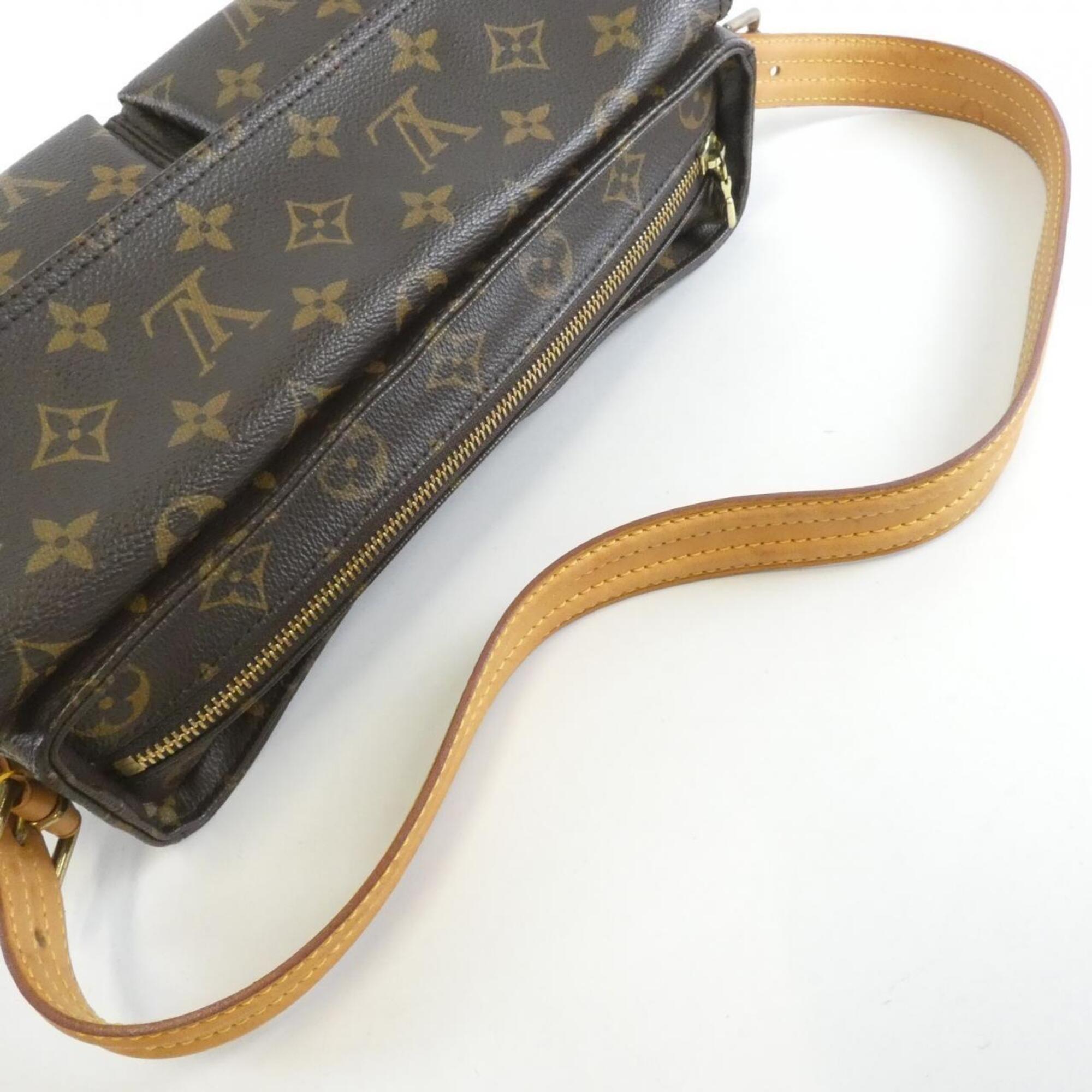 Louis Vuitton Marron Coated Canvas Shoulder Bag (Pre-Owned)