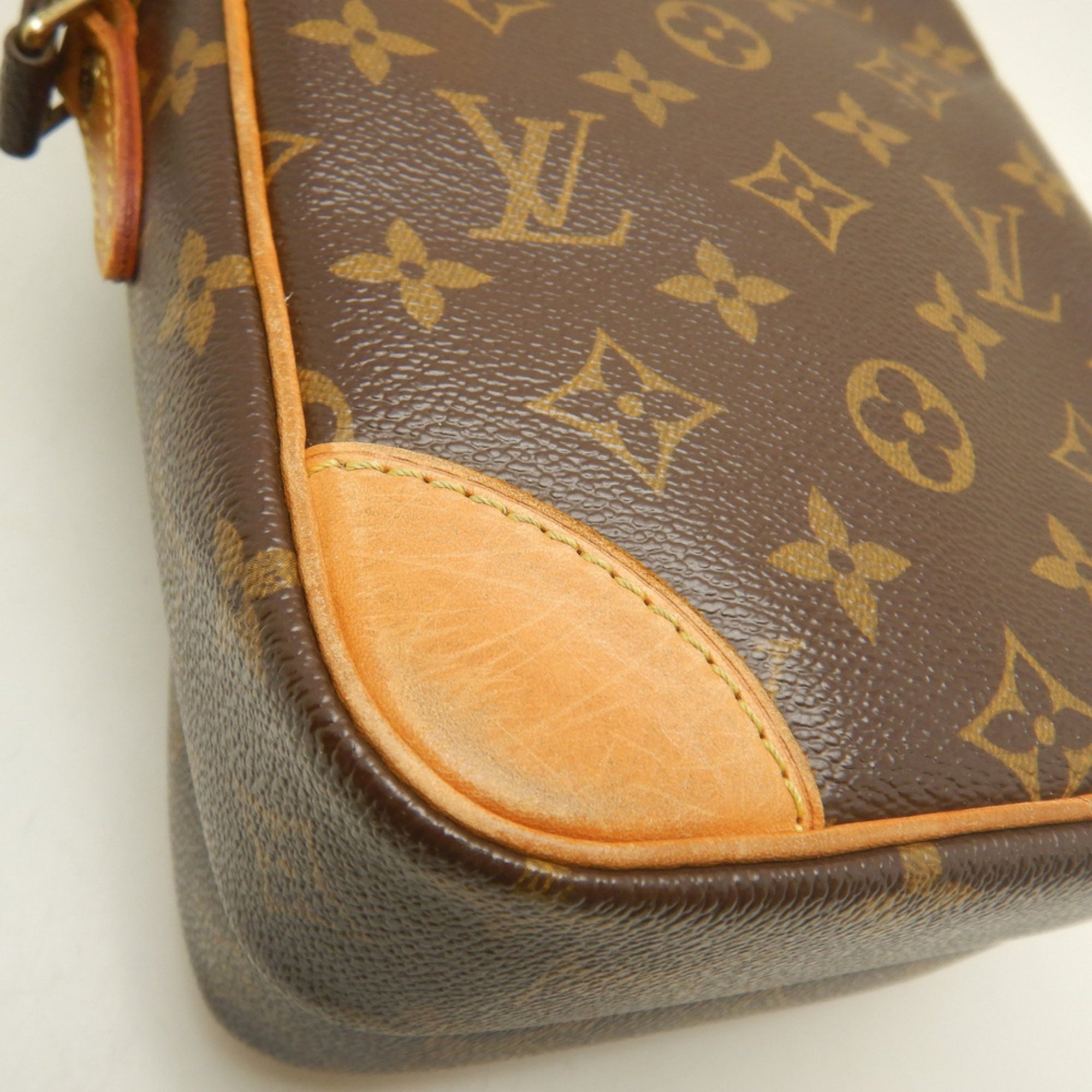 Louis Vuitton Monogram Brown Monogram Shoulder Bag (Pre-Owned)