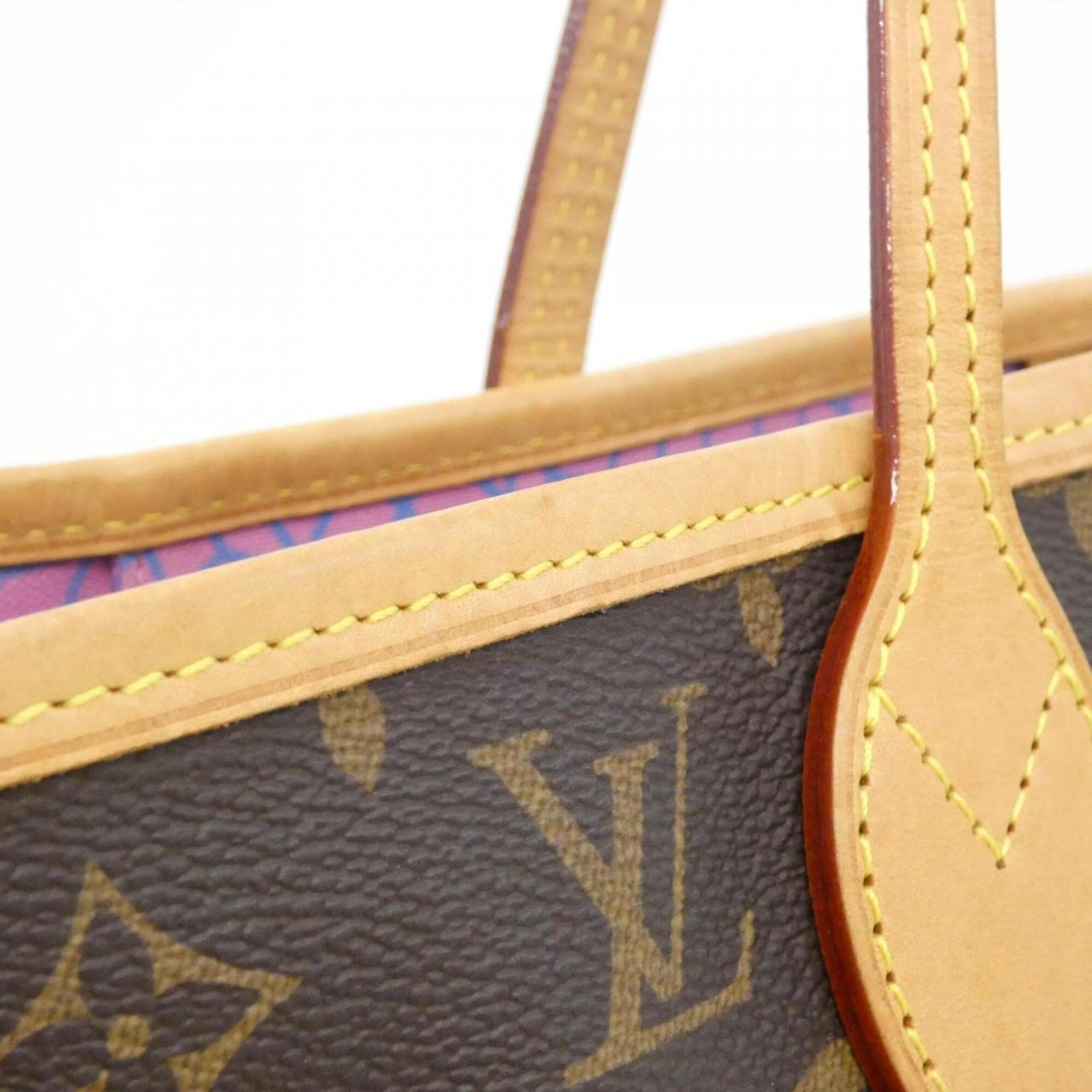 Louis Vuitton Marron Coated Canvas Handbag Pouch (Pre-Owned)