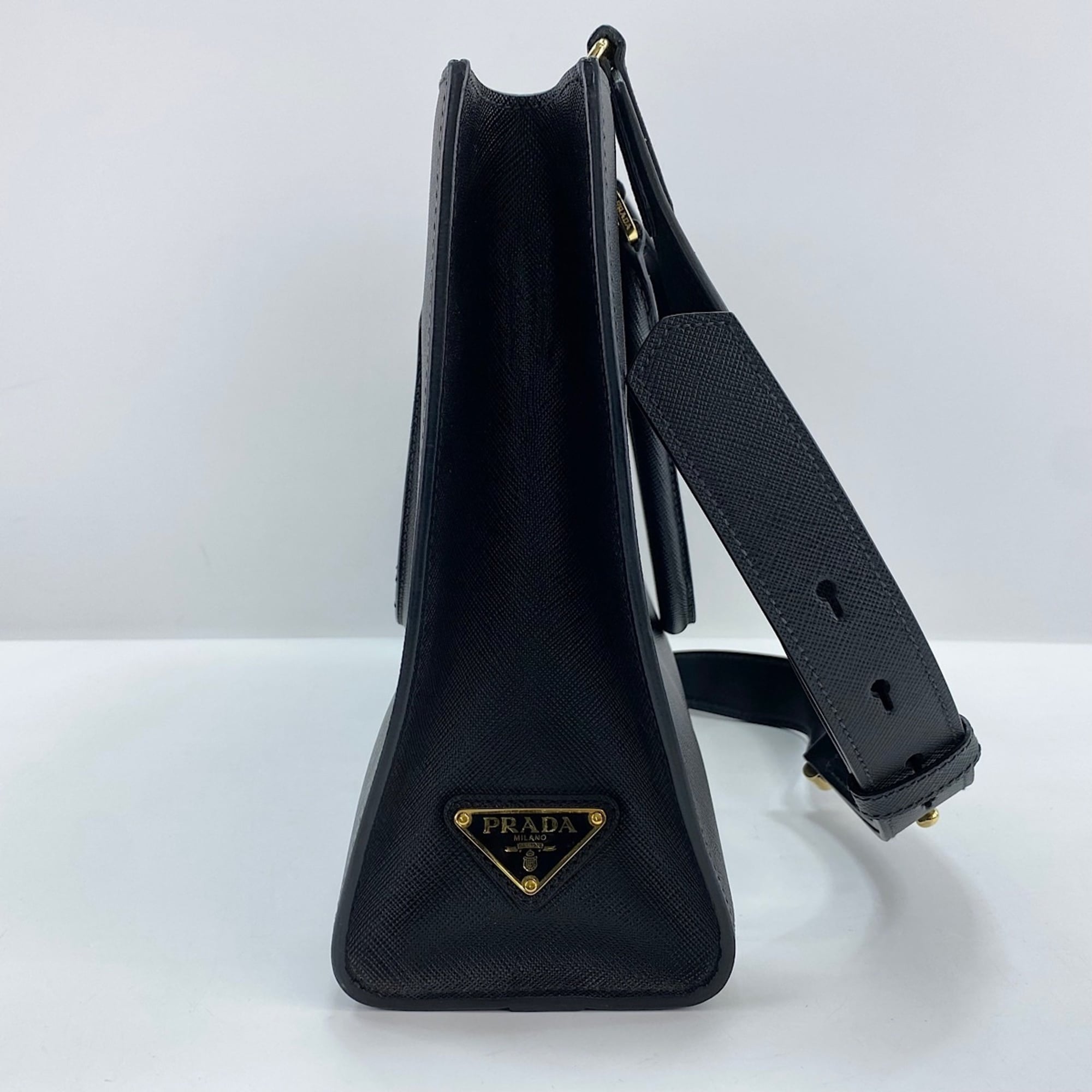 Prada Black Handbag Shoulder Bag (Pre-Owned)