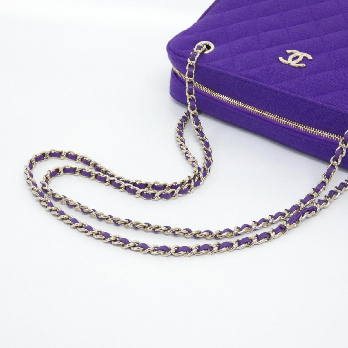 Chanel Purple Canvas Shoulder Bag (Pre-Owned)