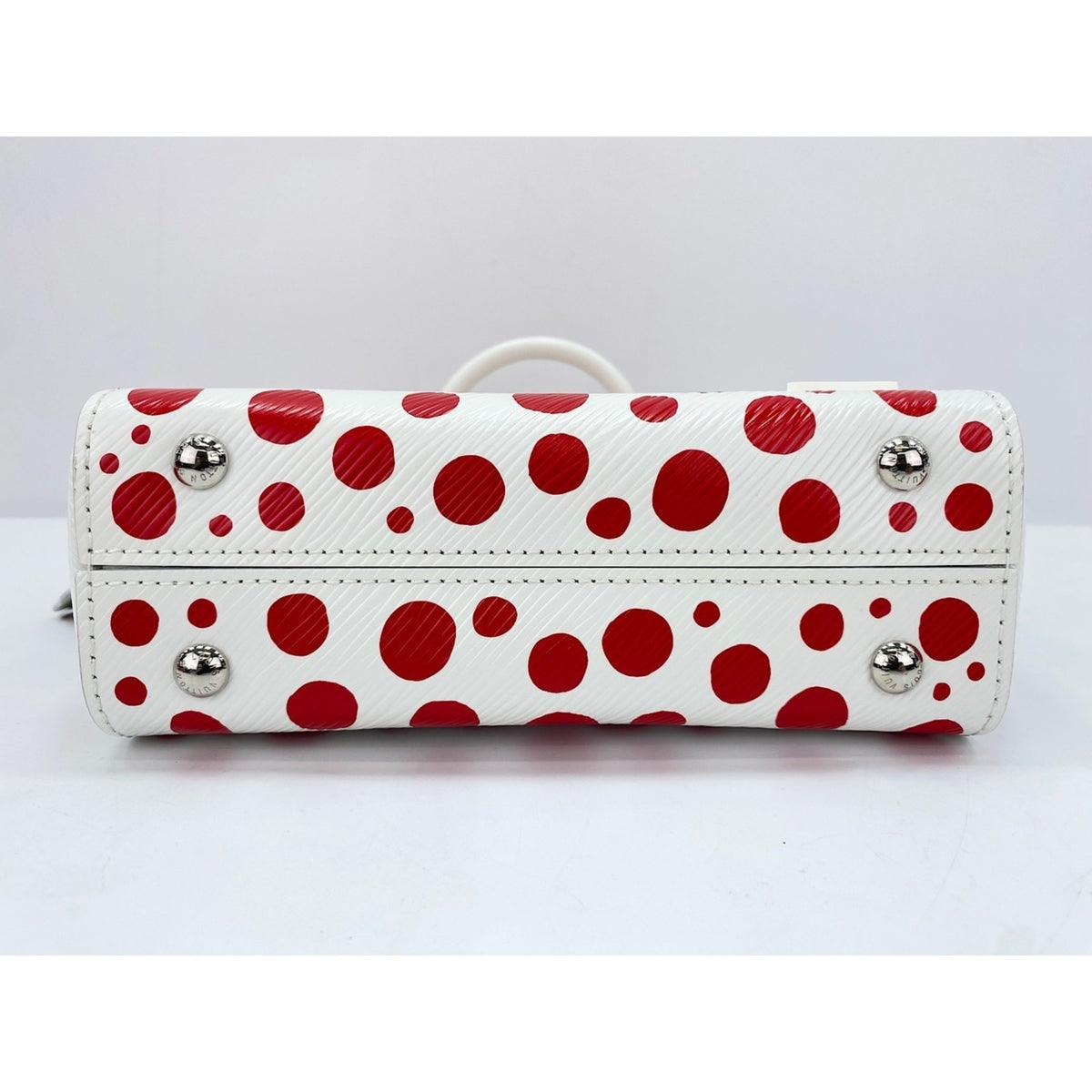 Louis Vuitton White Handbag (Pre-Owned)