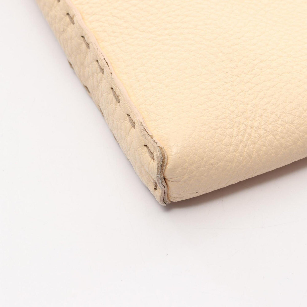 Fendi Selleria Ivory Leather Handbag Shoulder Bag (Pre-Owned)
