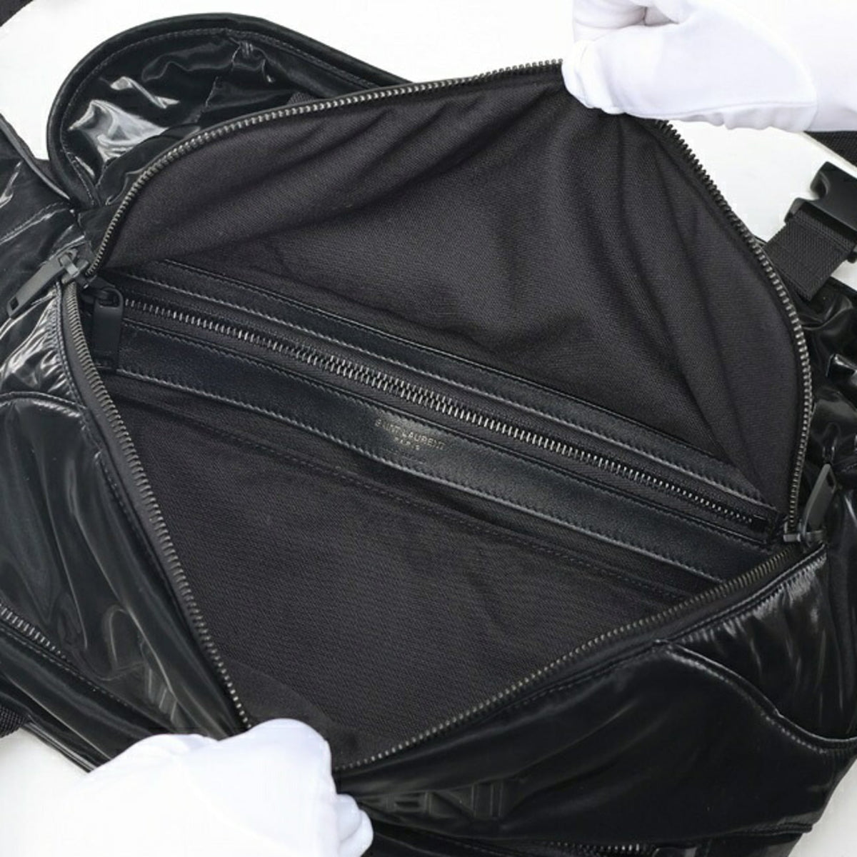 Saint Laurent Black Nylon Sling Bag (Pre-Owned)