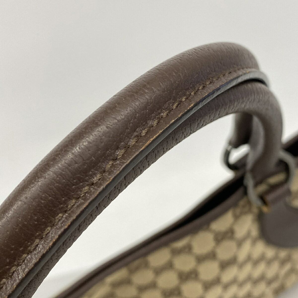 Gucci Beige Canvas Handbag (Pre-Owned)