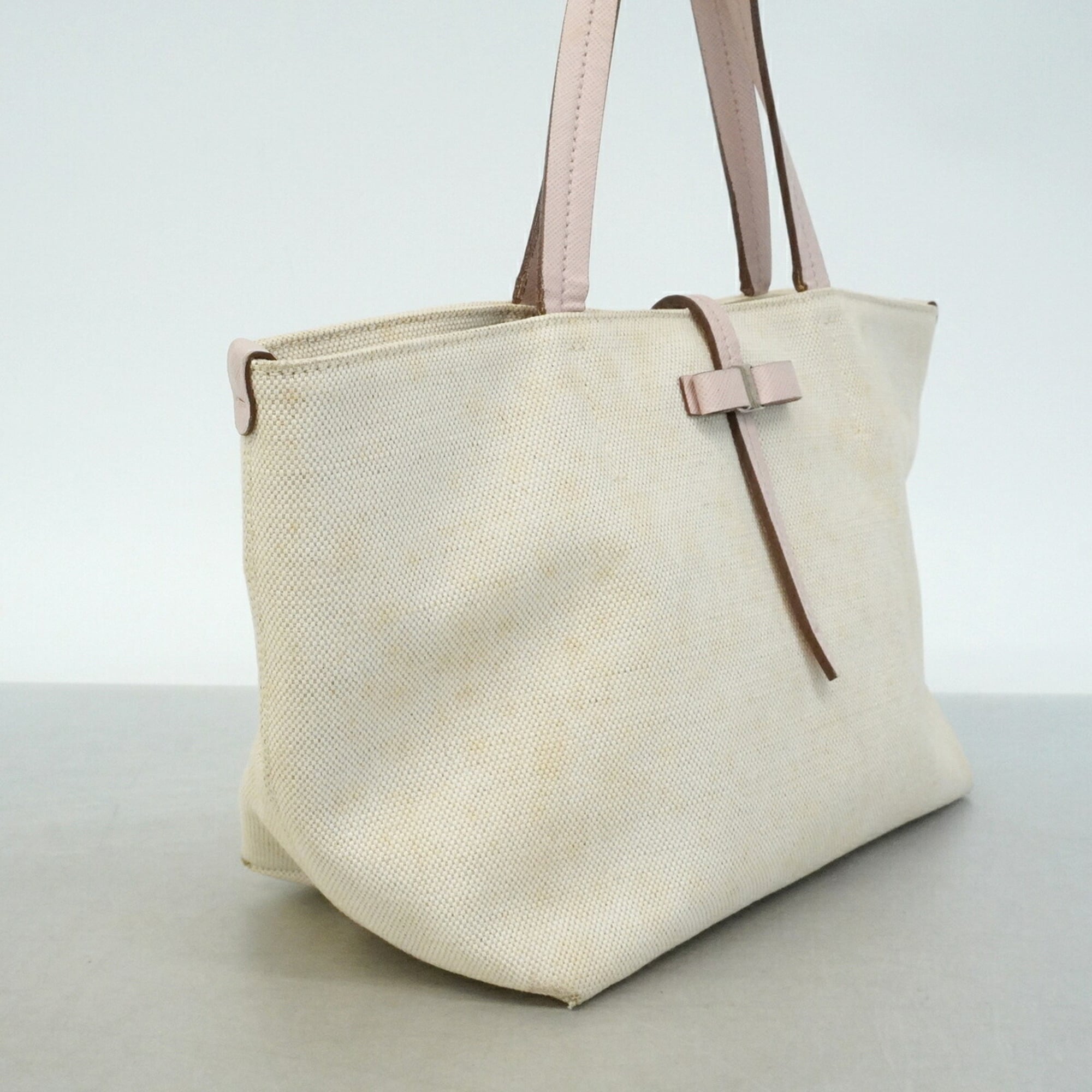 Salvatore Ferragamo Ivory Canvas Handbag (Pre-Owned)