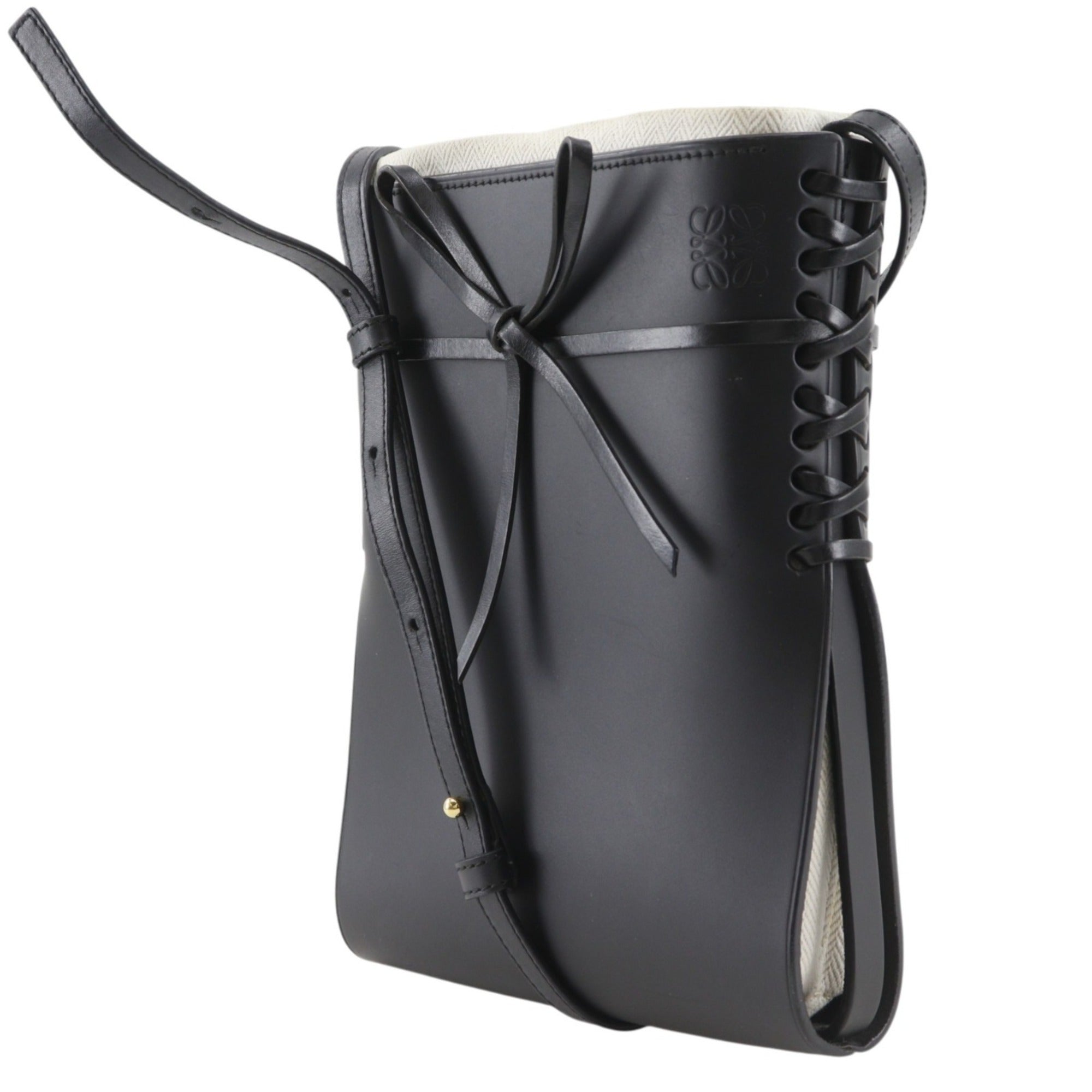Loewe Black Leather Shoulder Bag (Pre-Owned)