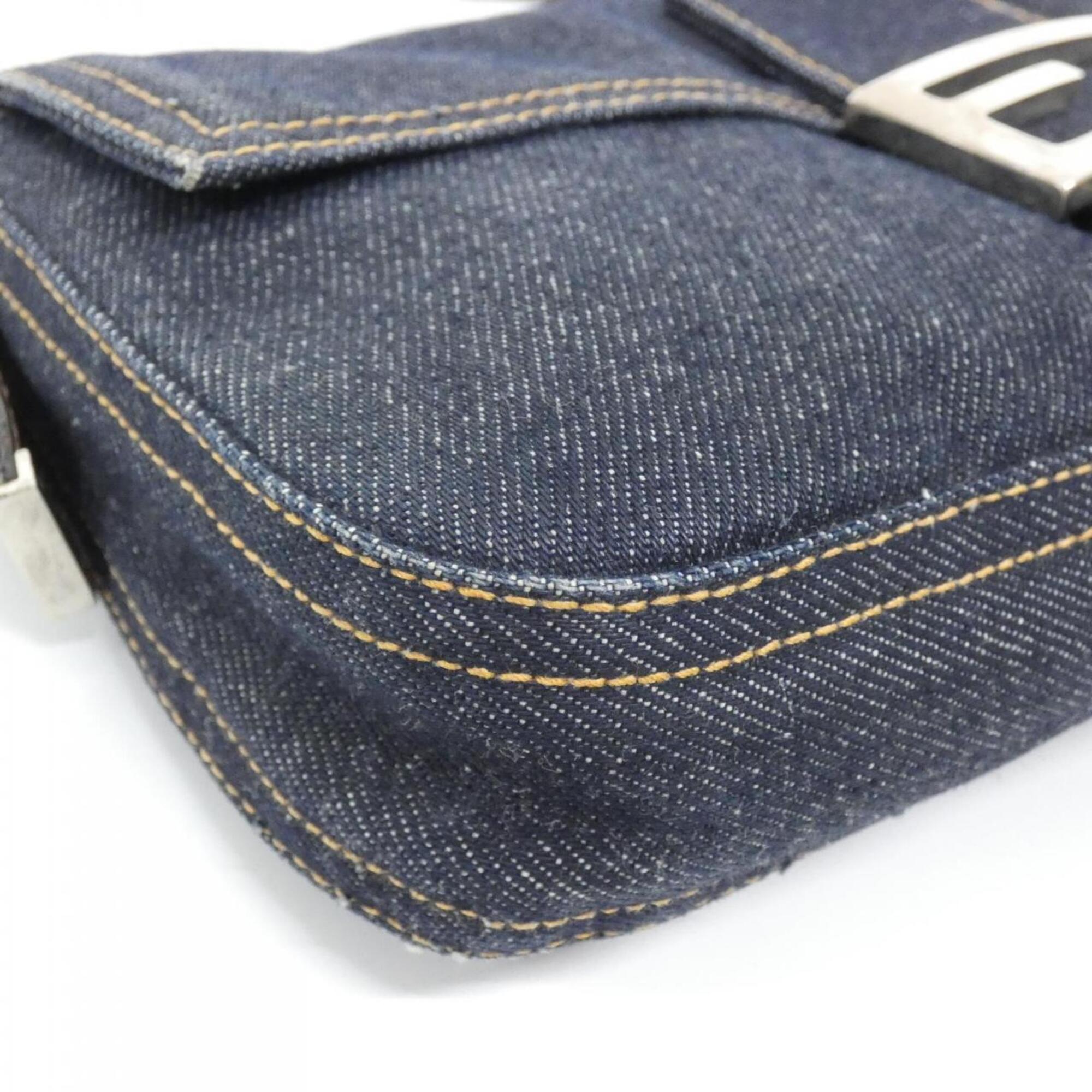 Fendi Baguette Navy Denim Shoulder Bag (Pre-Owned)